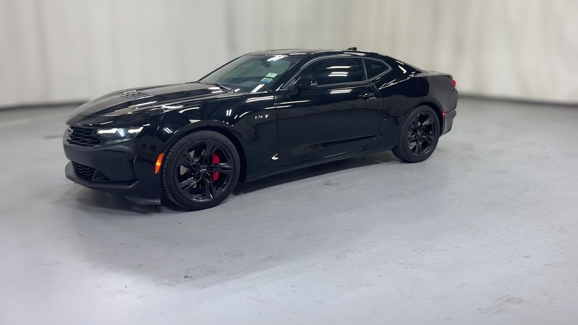 2021 Chevrolet Camaro vehicle photo