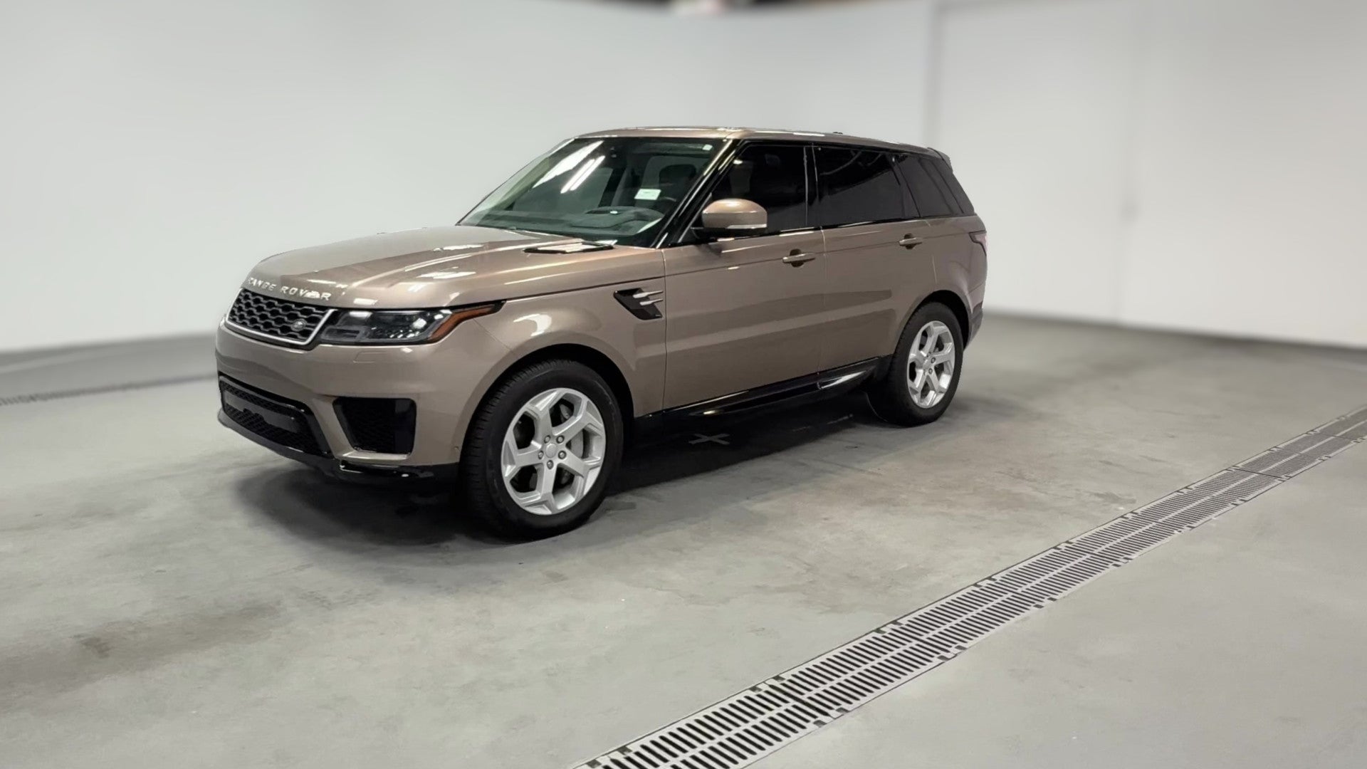 2018 Land Rover Range Rover Sport vehicle photo