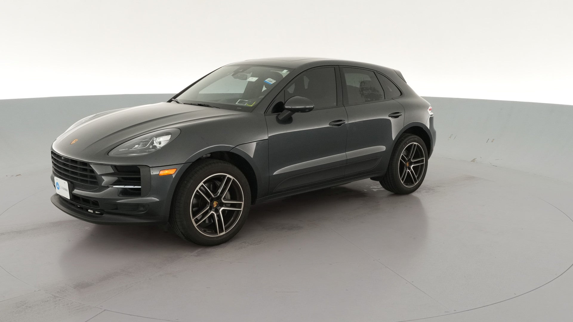 2021 Porsche Macan vehicle photo