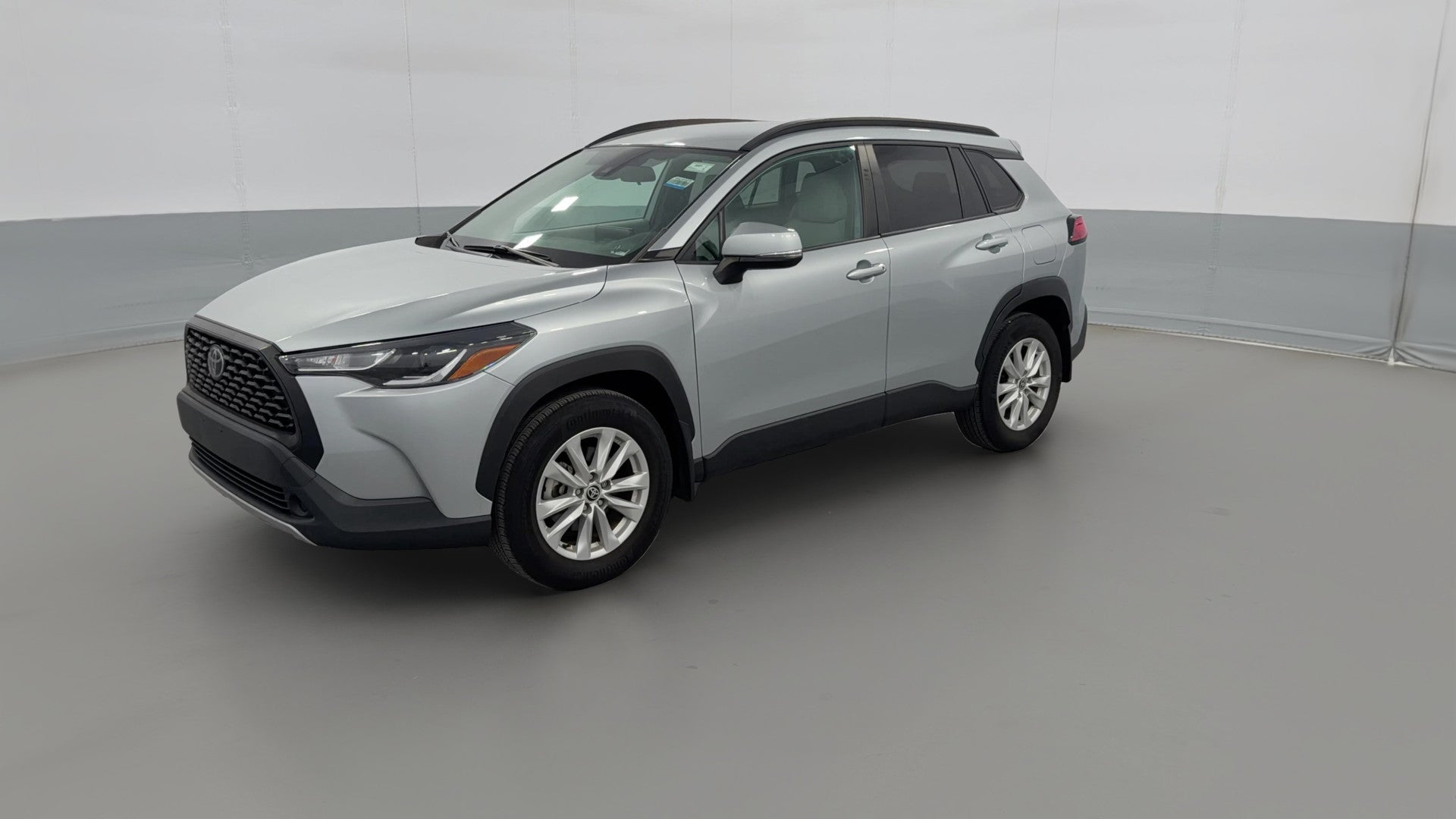 2022 Toyota Corolla Cross vehicle photo