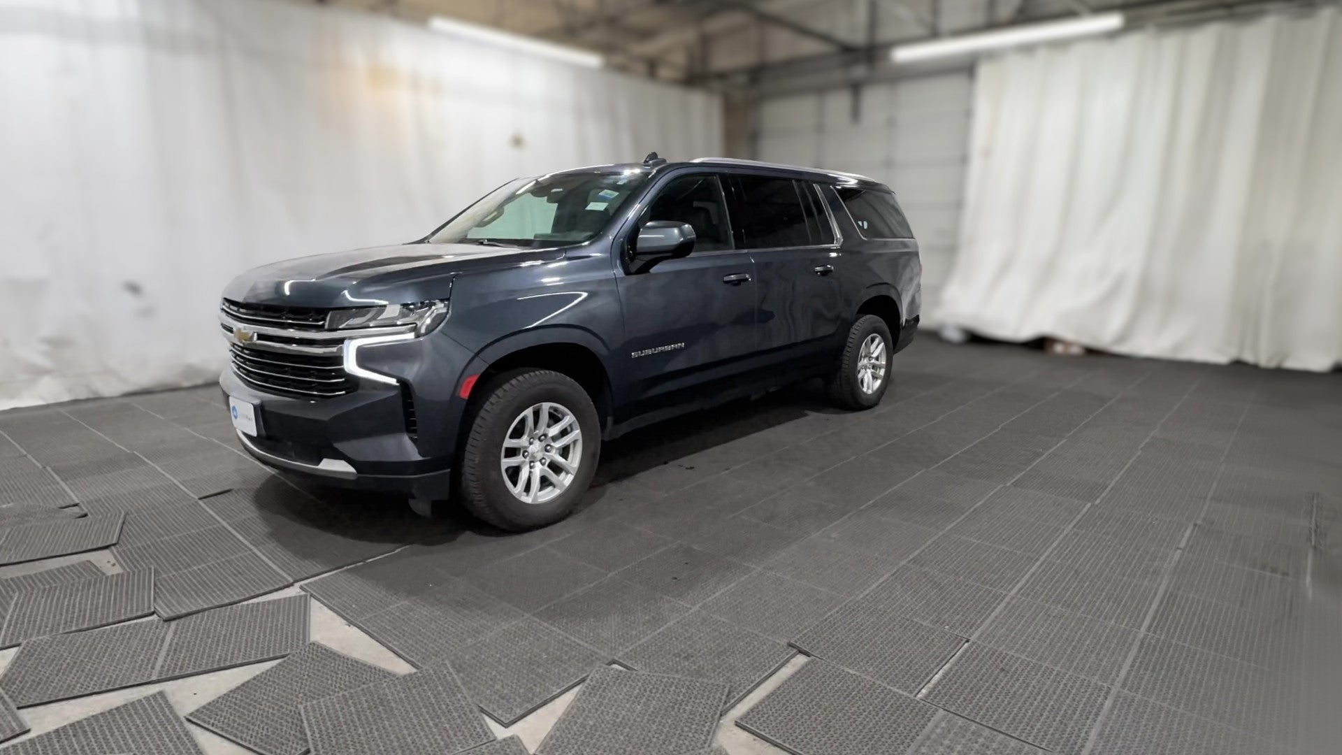 2021 Chevrolet Suburban vehicle photo