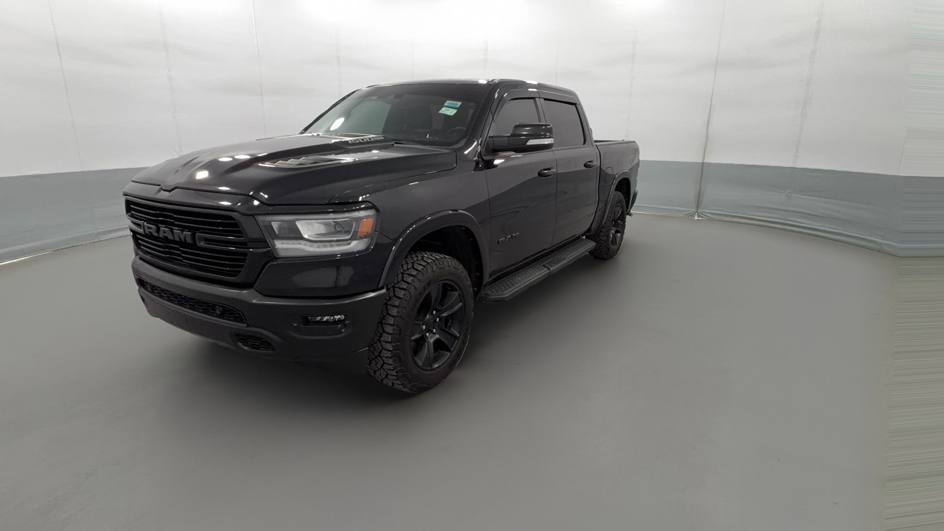 2022 Ram 1500 Crew Cab vehicle photo