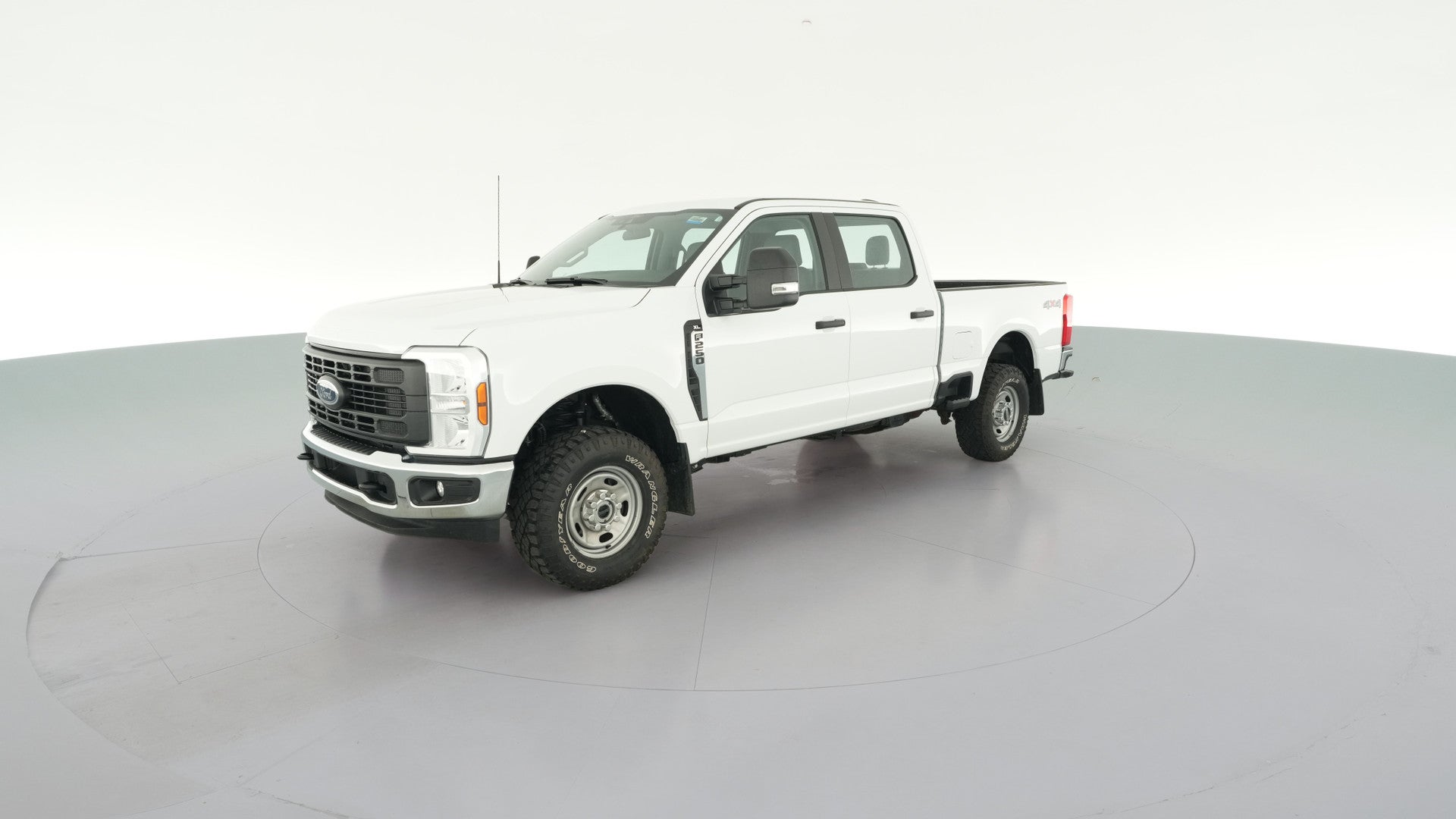 2024 Ford F250 Super Duty Crew Cab vehicle photo