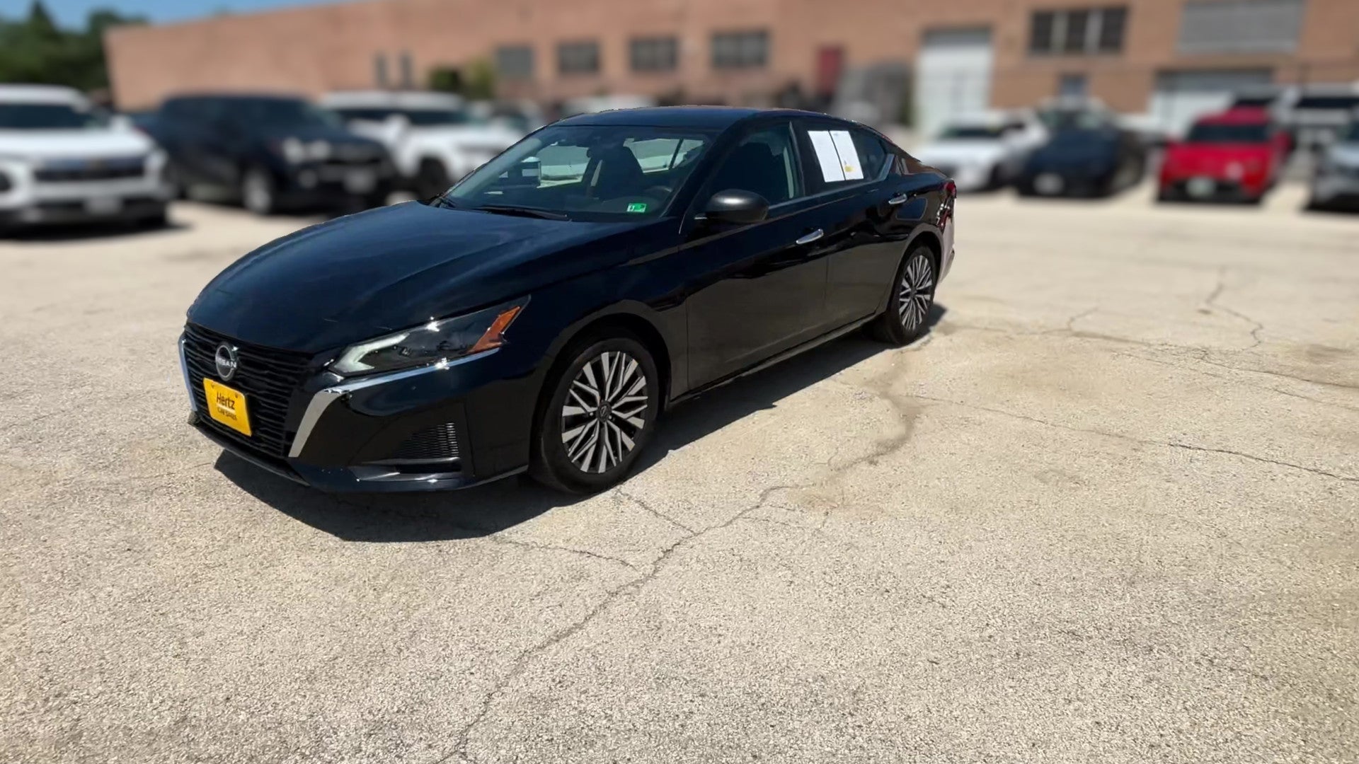 2025 Nissan Altima vehicle photo