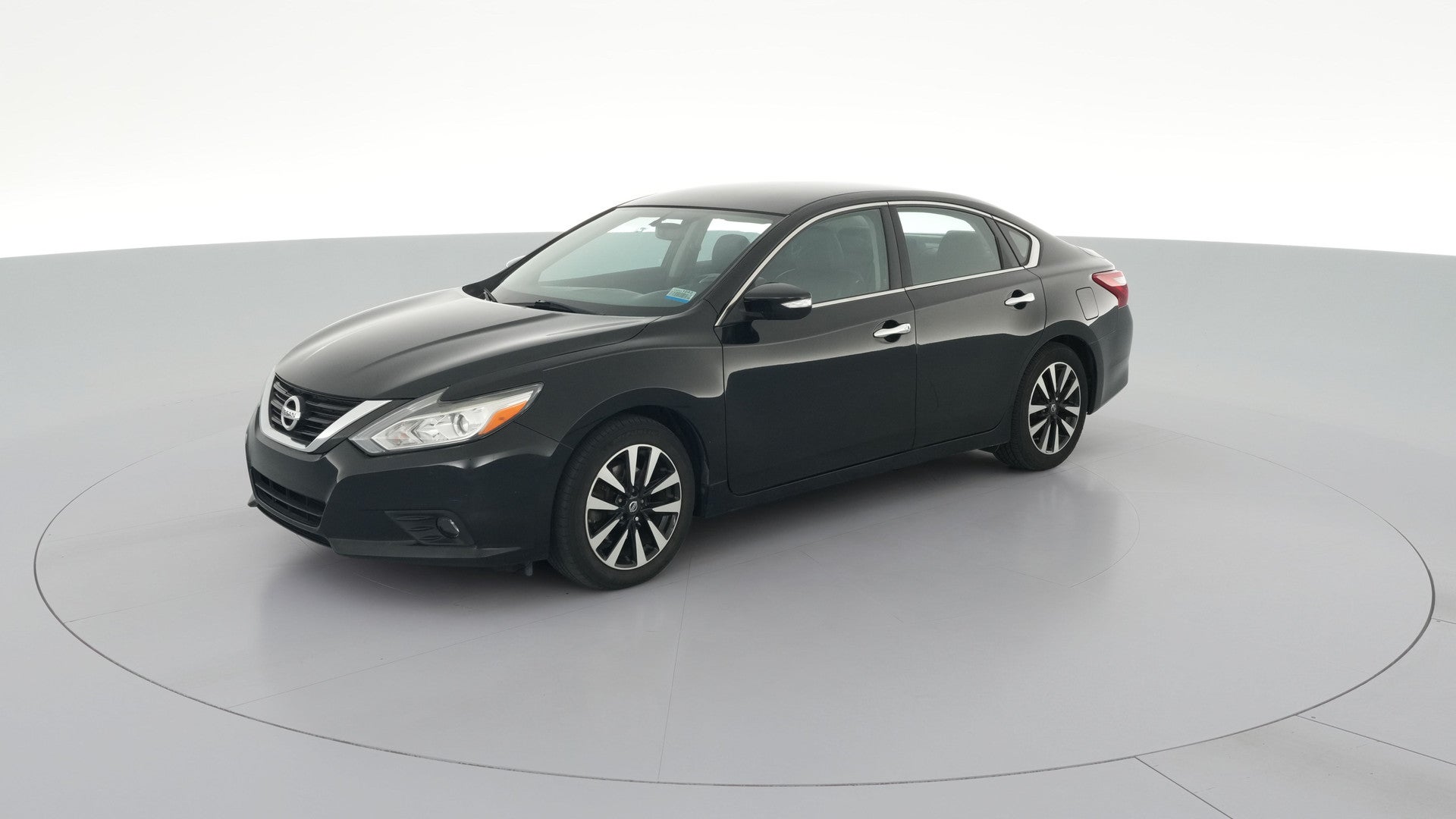 2018 Nissan Altima vehicle photo