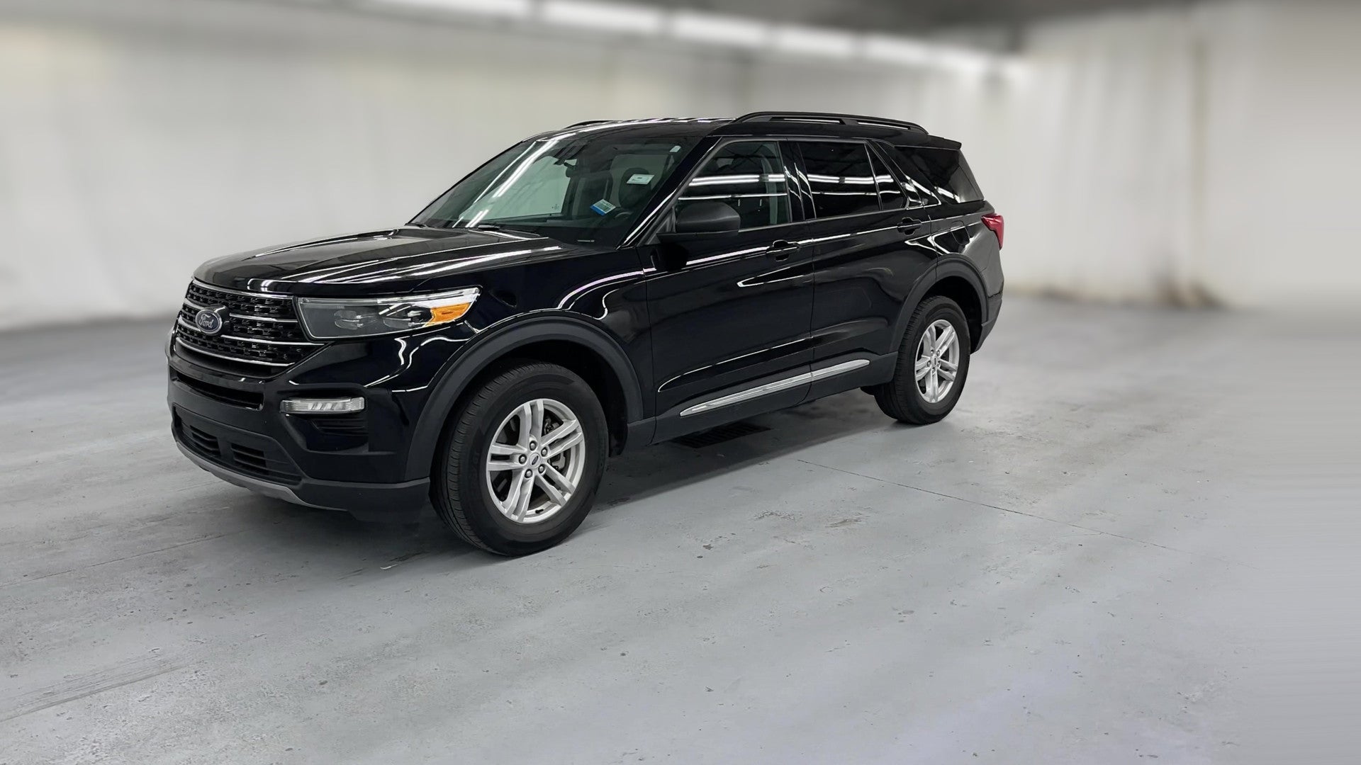 2023 Ford Explorer vehicle photo