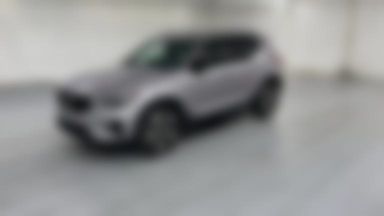 2026 Volvo XC40 vehicle photo