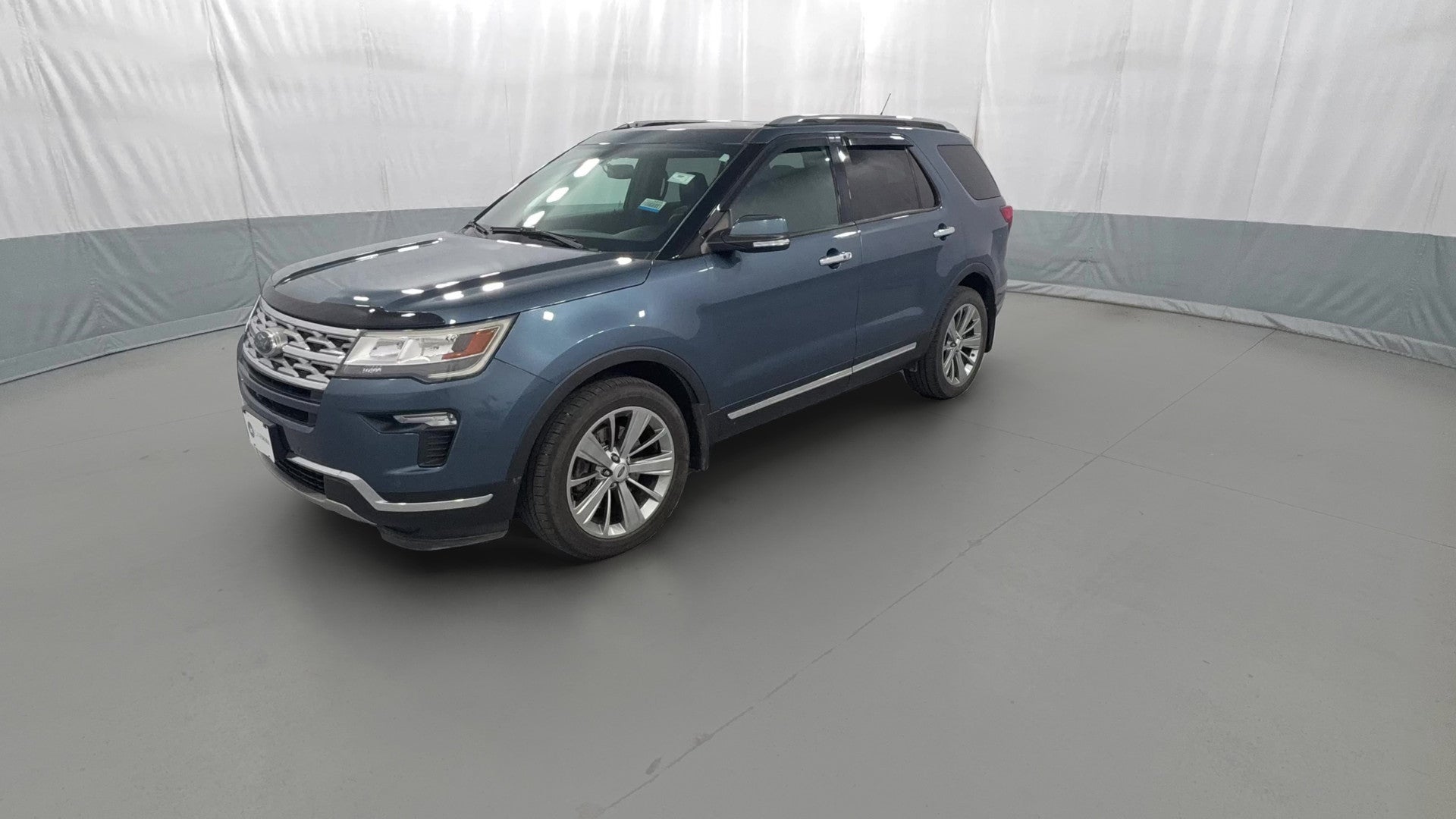 2018 Ford Explorer vehicle photo