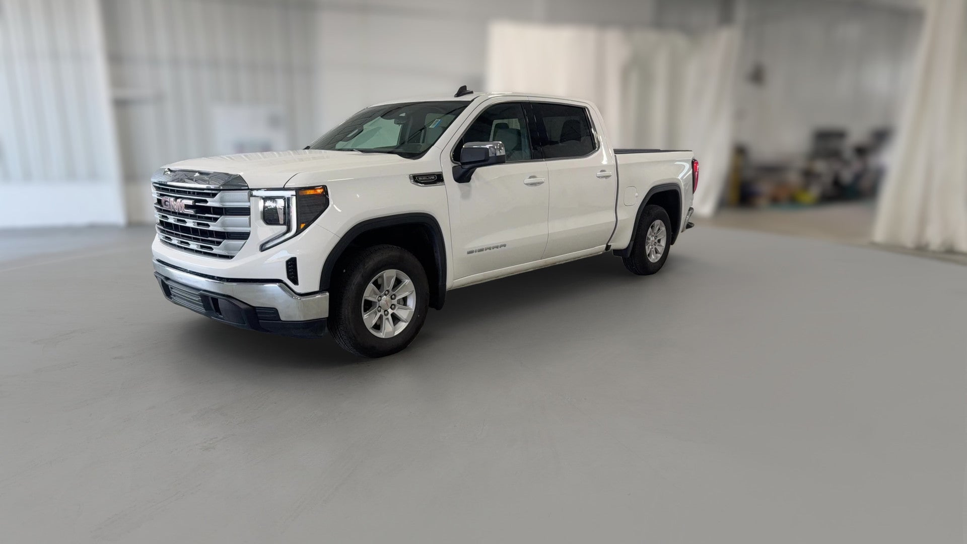 2024 GMC Sierra 1500 Crew Cab vehicle photo