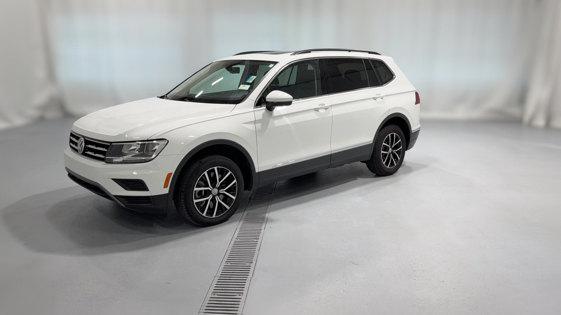 2021 Volkswagen Tiguan vehicle photo