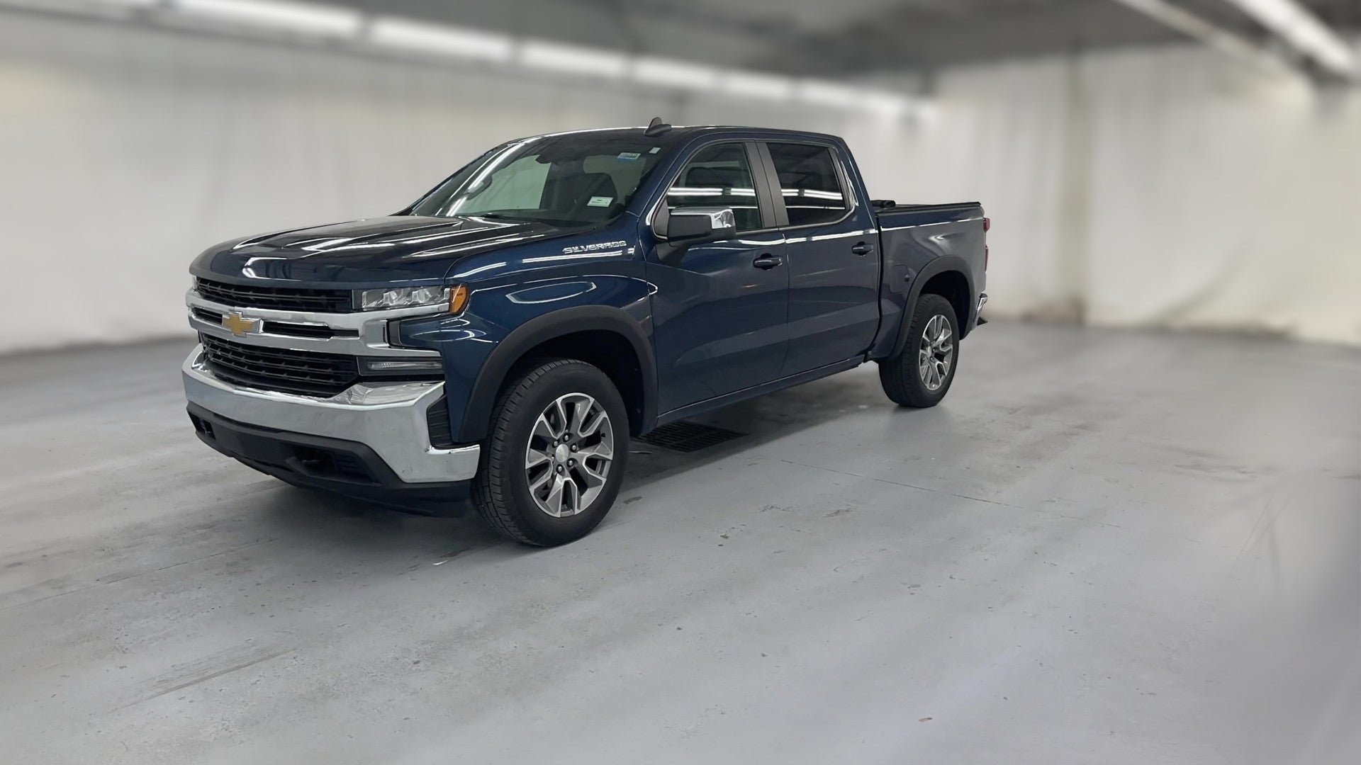2022 Chevrolet Silverado 1500 Limited Crew Cab vehicle photo