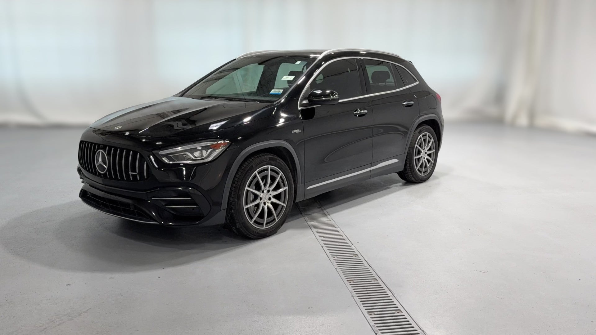 2022 Mercedes-Benz Mercedes-AMG GLA vehicle photo