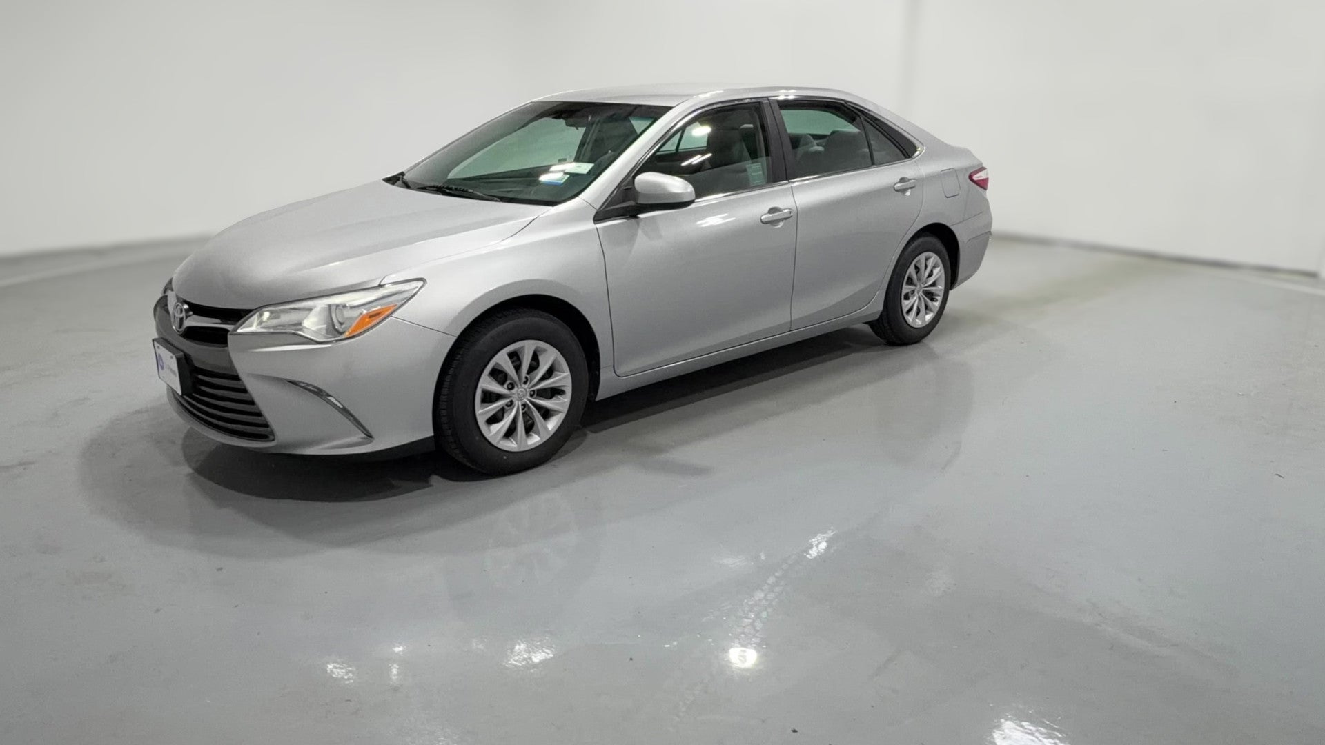 2016 Toyota Camry vehicle photo
