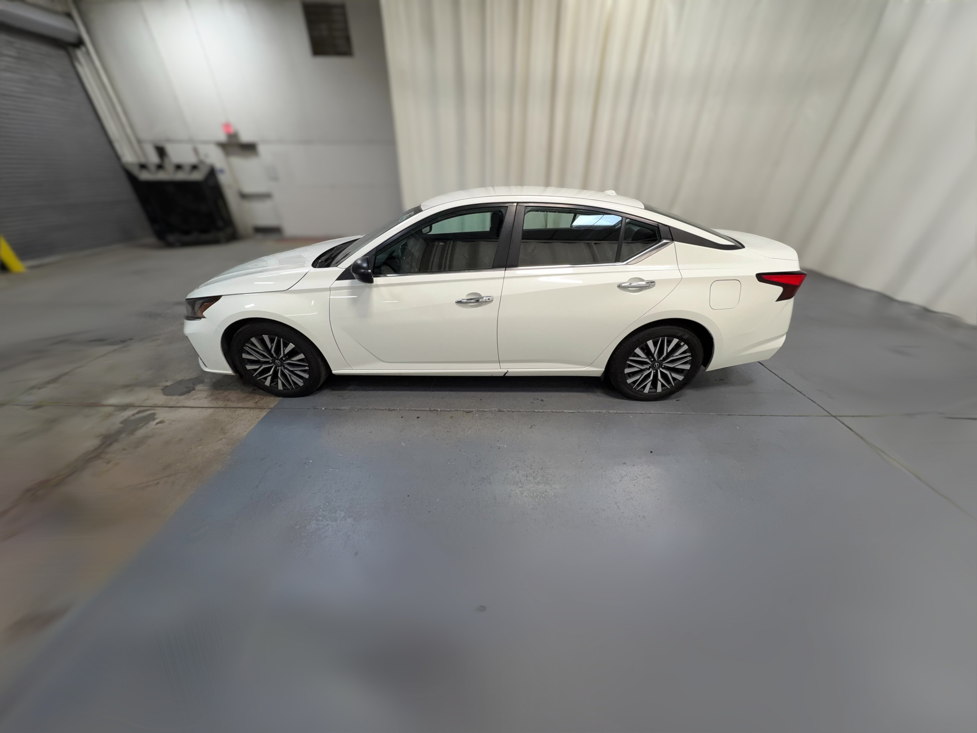 2025 Nissan Altima SV - Photo 25