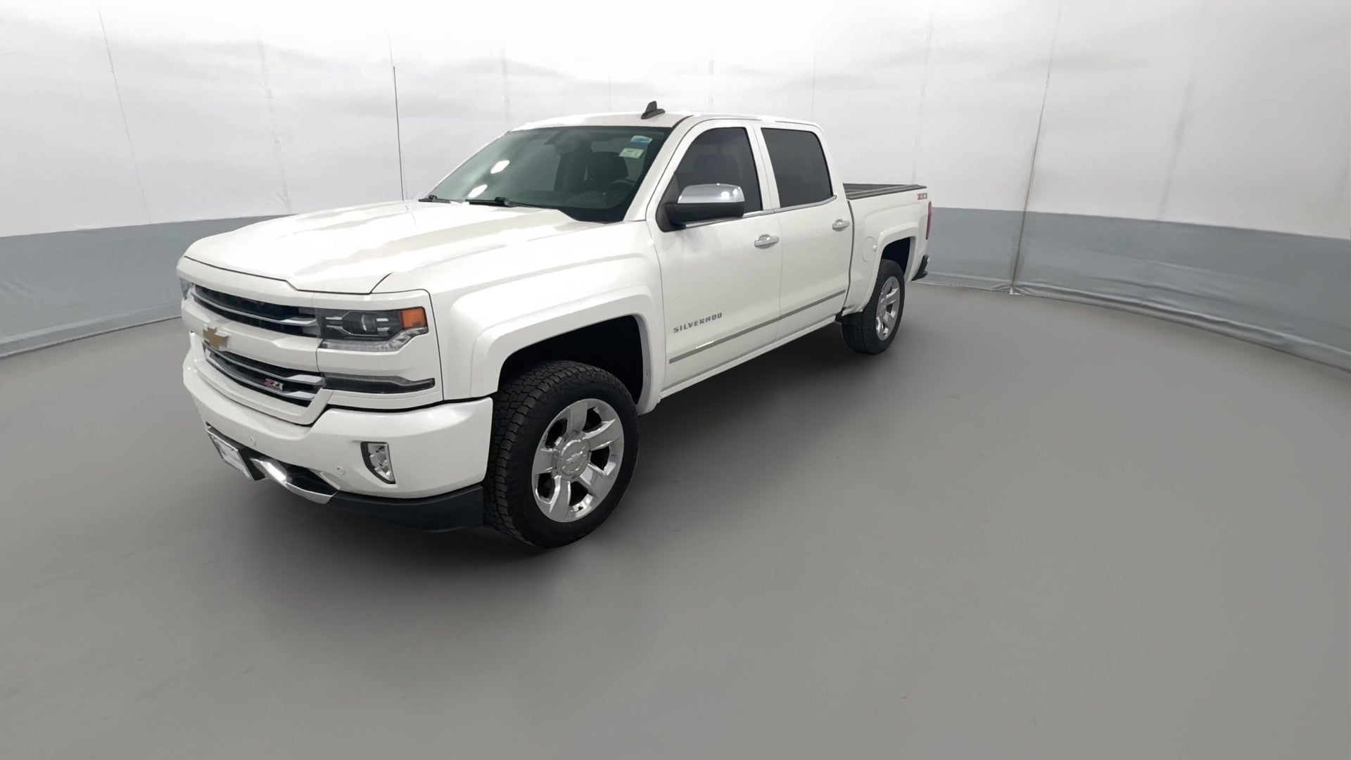 2016 Chevrolet Silverado 1500 Crew Cab vehicle photo