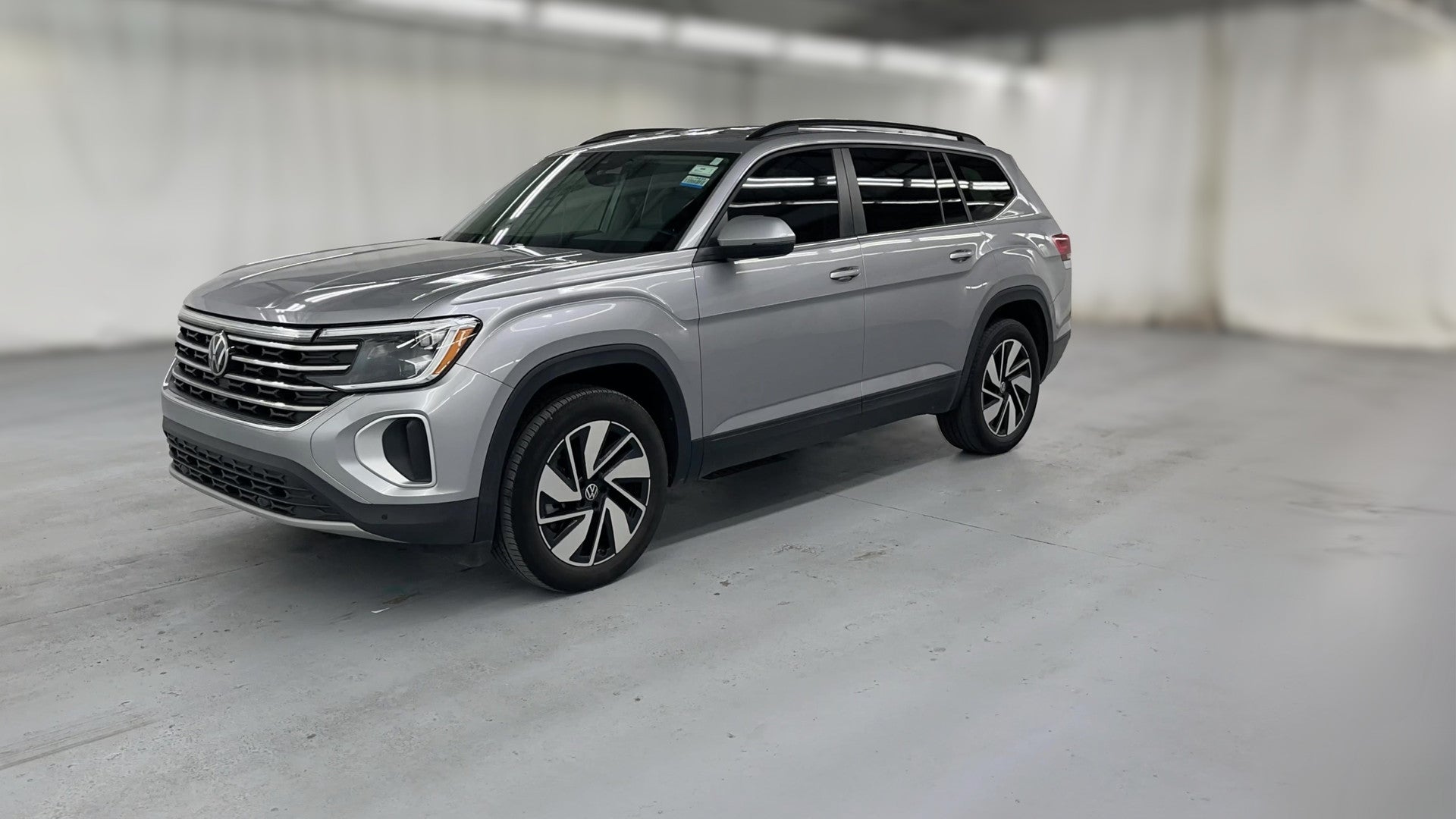 2024 Volkswagen Atlas vehicle photo
