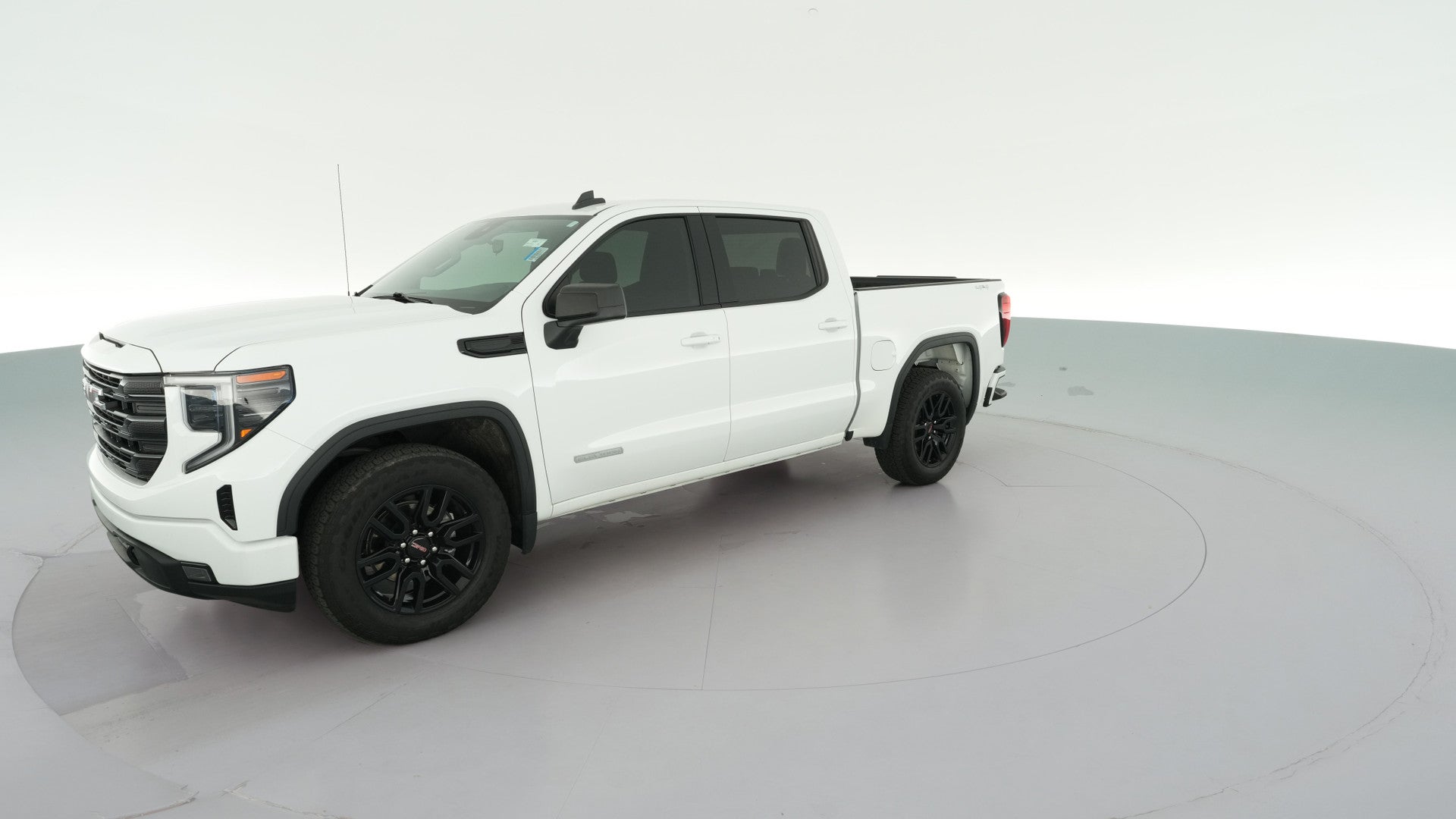 2024 GMC Sierra 1500 Crew Cab vehicle photo