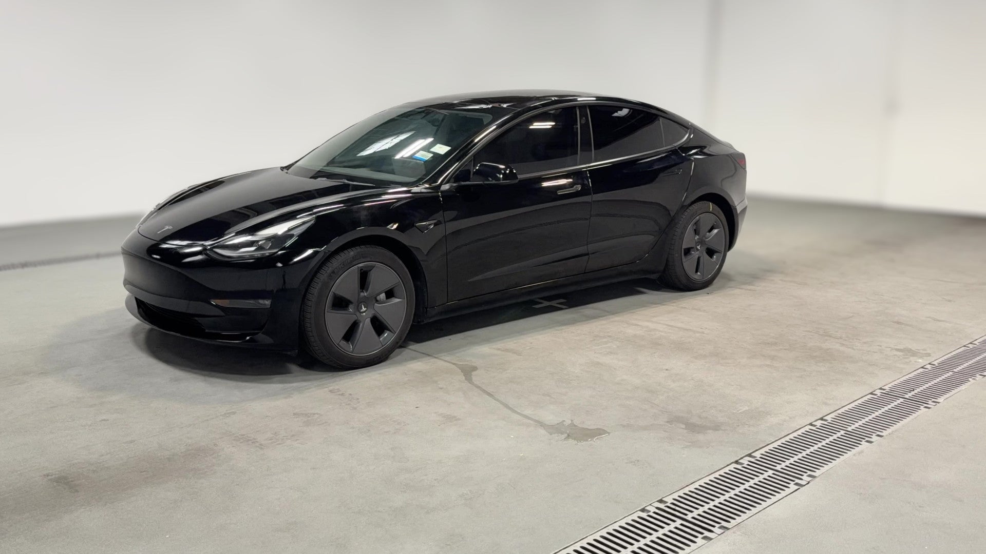 2022 Tesla Model 3 vehicle photo