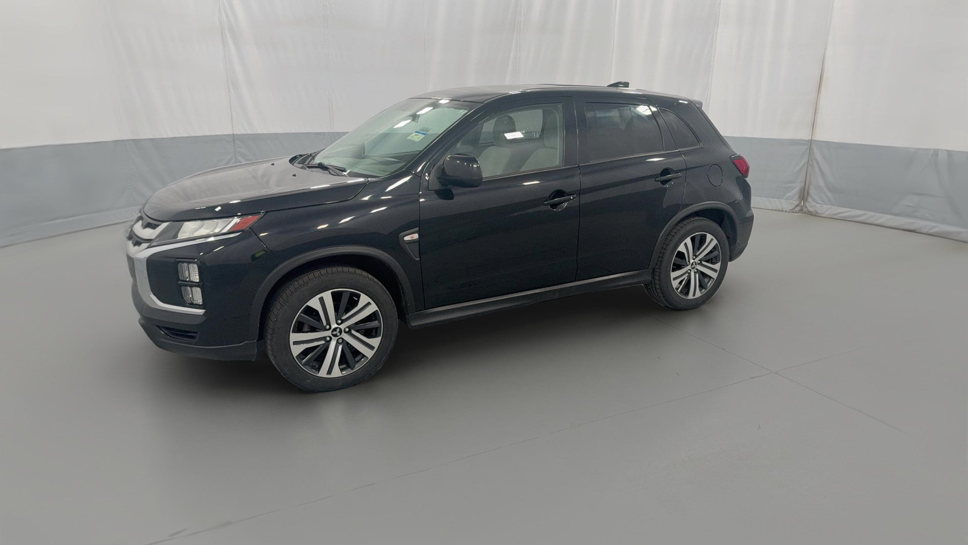 2020 Mitsubishi Outlander Sport vehicle photo