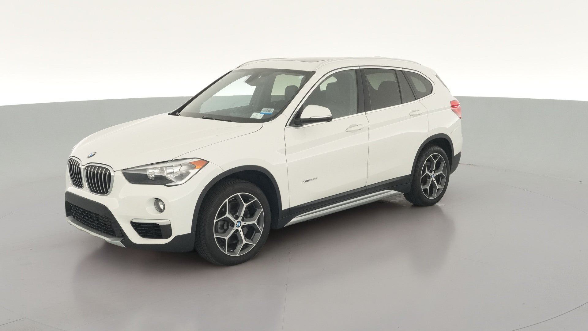 2018 BMW X1 vehicle photo