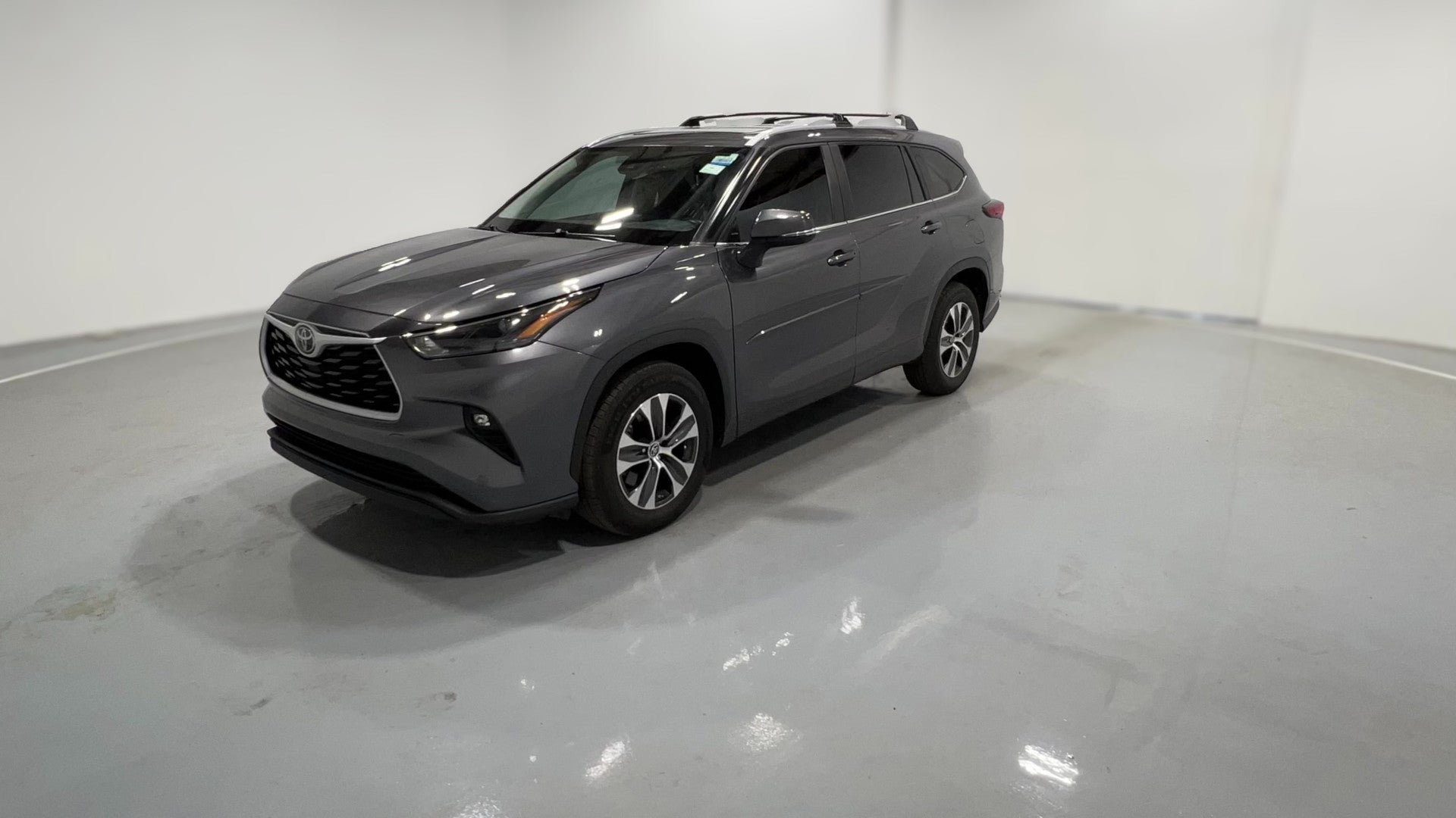 2023 Toyota Highlander vehicle photo