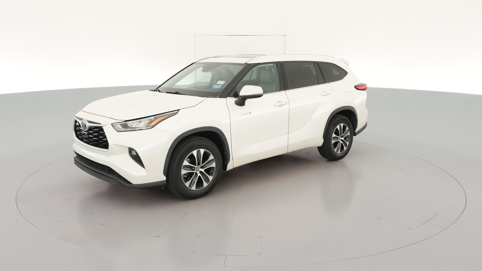 2020 Toyota Highlander Hybrid vehicle photo
