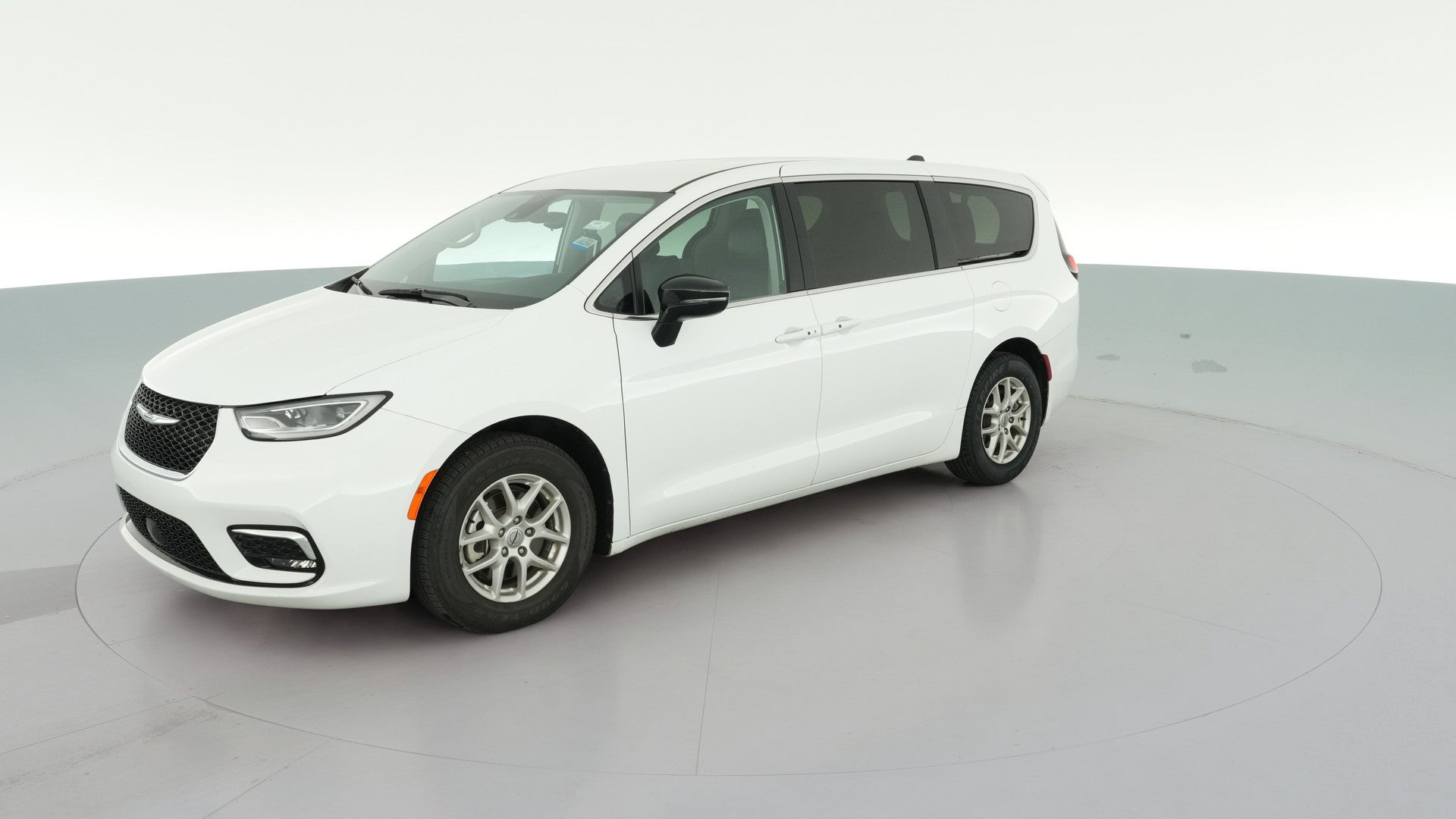 2024 Chrysler Pacifica vehicle photo