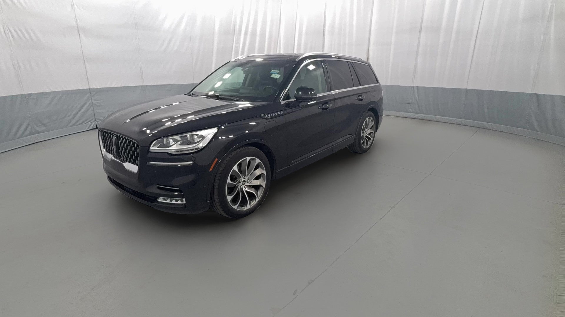 2021 Lincoln Aviator vehicle photo