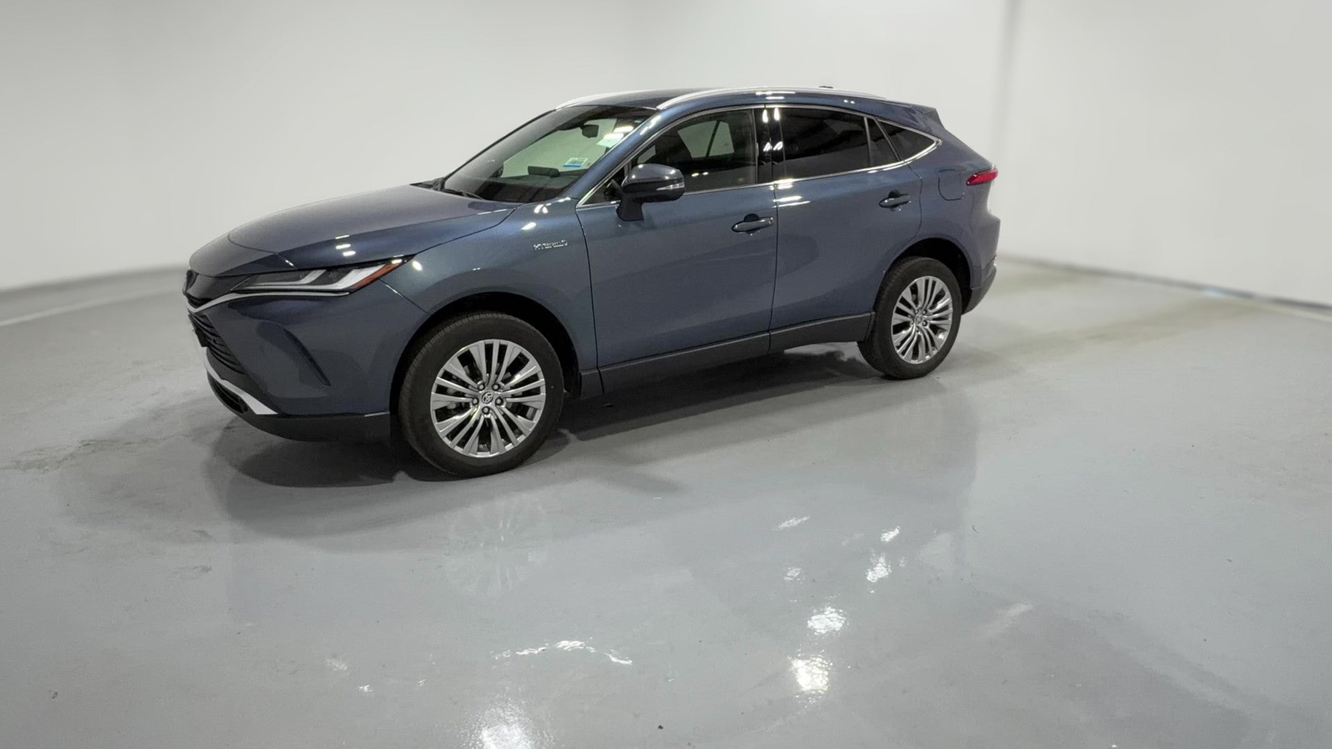 2021 Toyota Venza vehicle photo