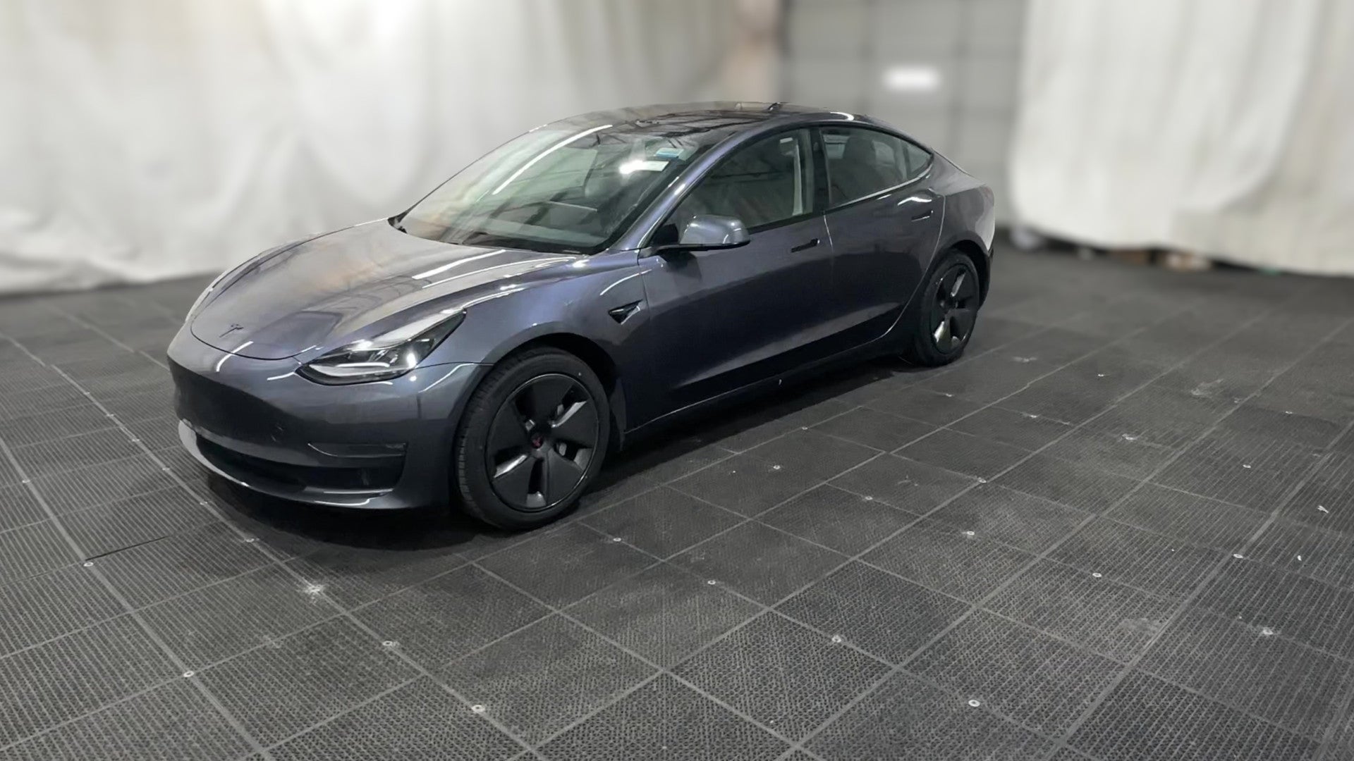 2021 Tesla Model 3 vehicle photo