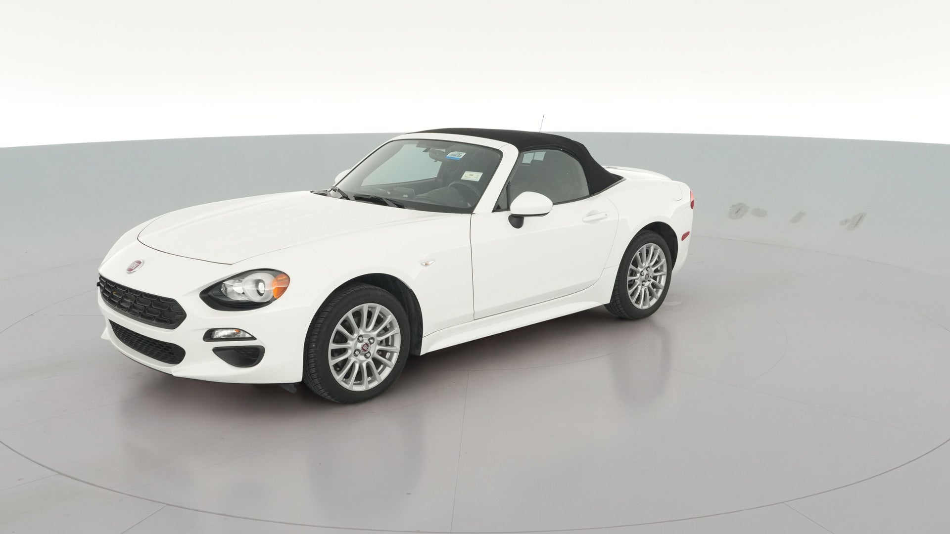 2019 FIAT 124 Spider vehicle photo