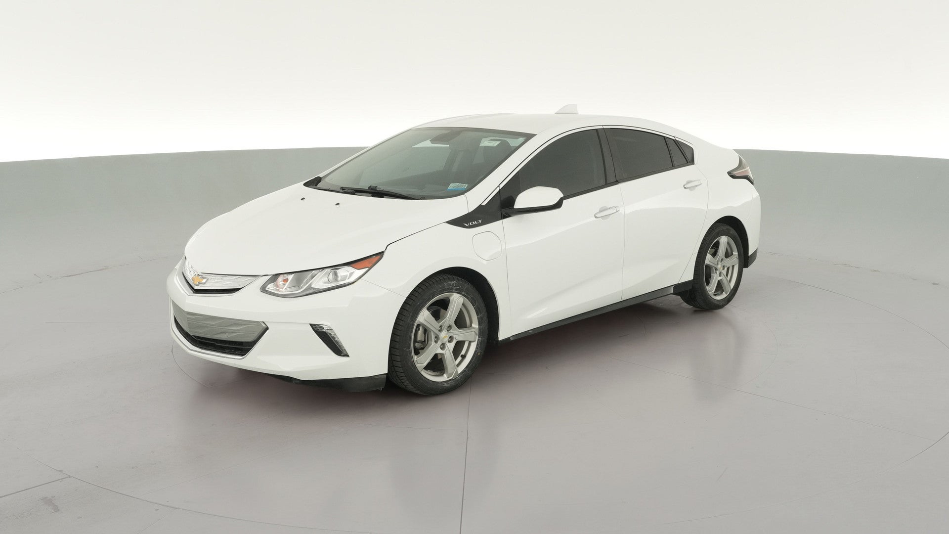 2018 Chevrolet Volt vehicle photo