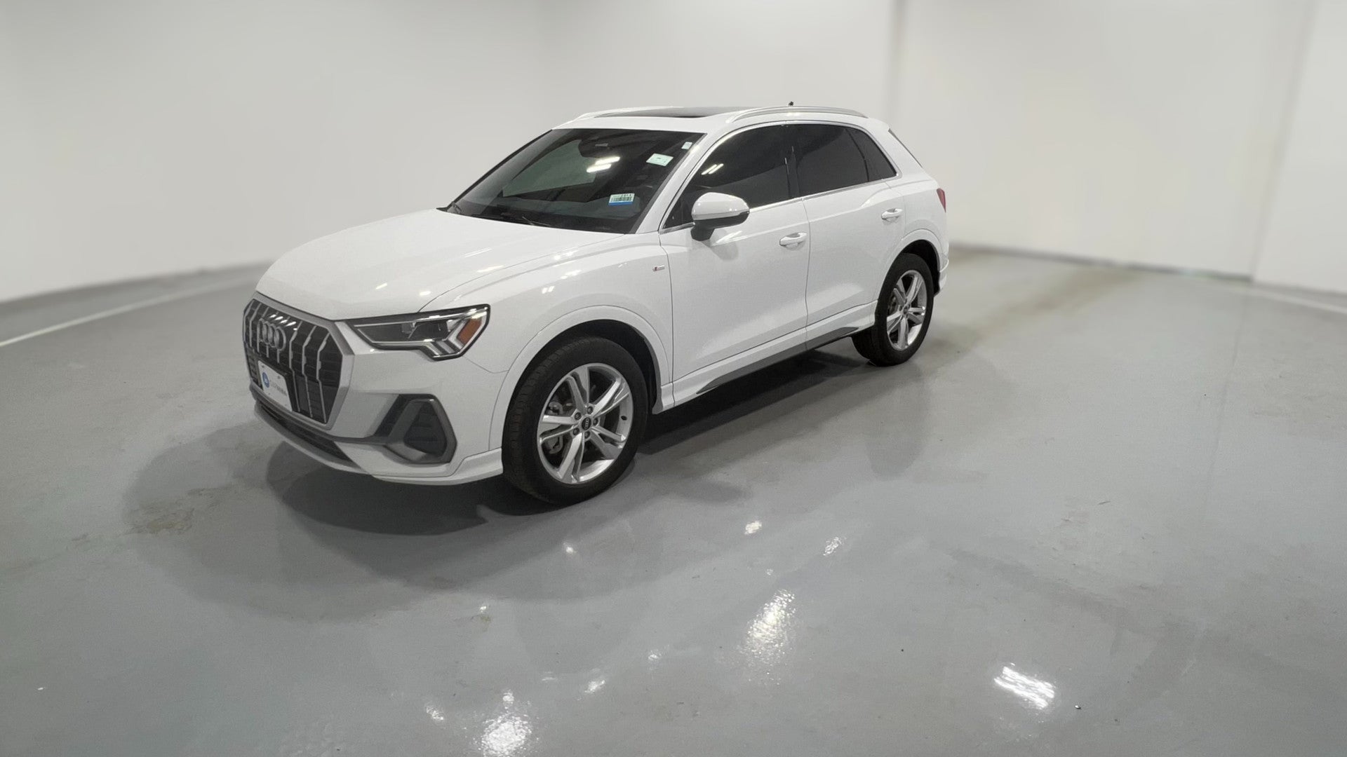 2022 Audi Q3 vehicle photo
