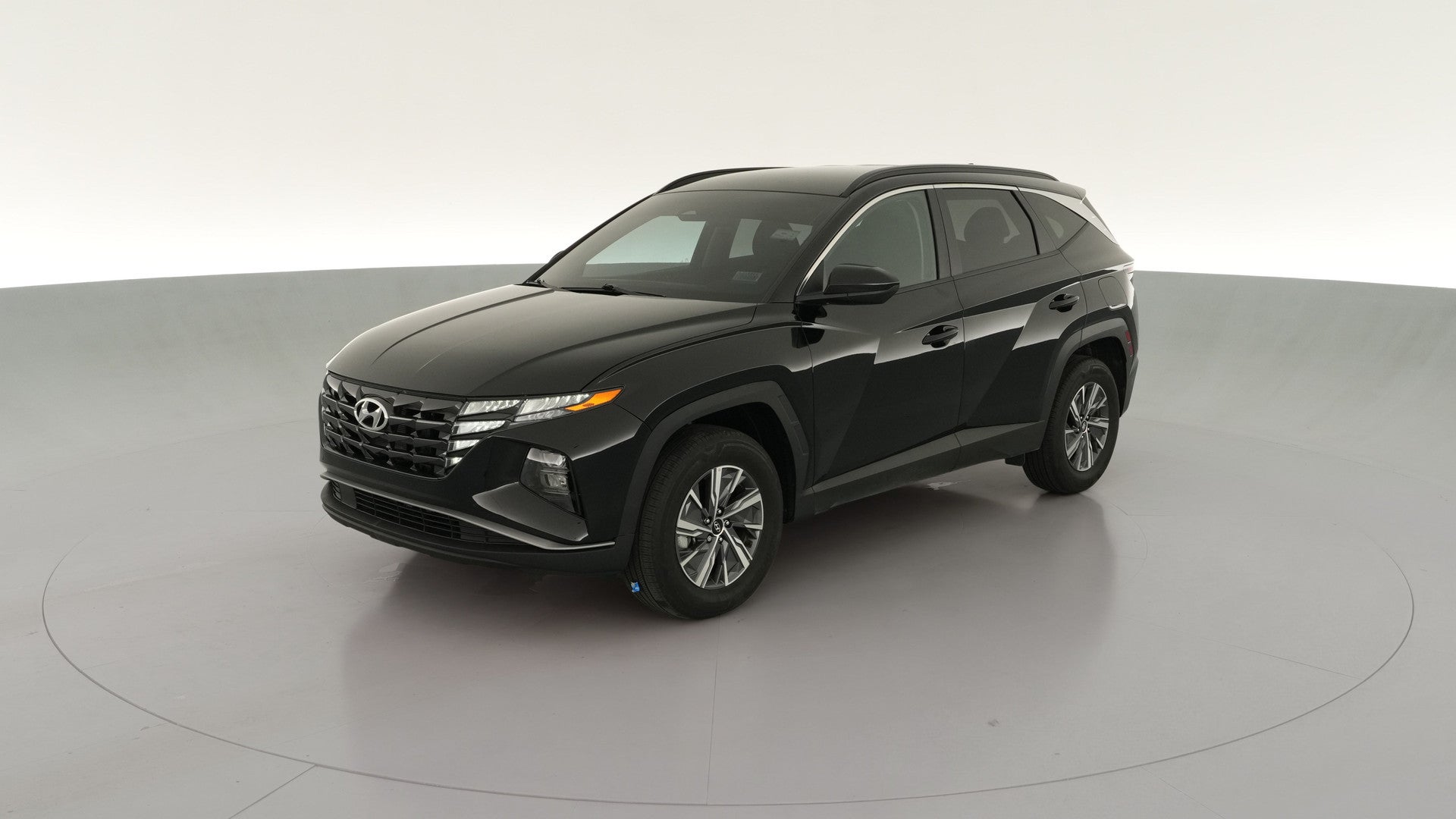 2024 Hyundai Tucson Hybrid vehicle photo