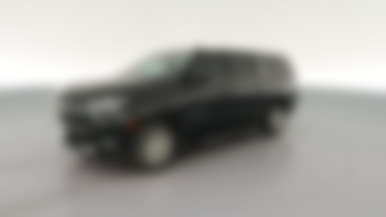 2023 Chevrolet Suburban vehicle photo