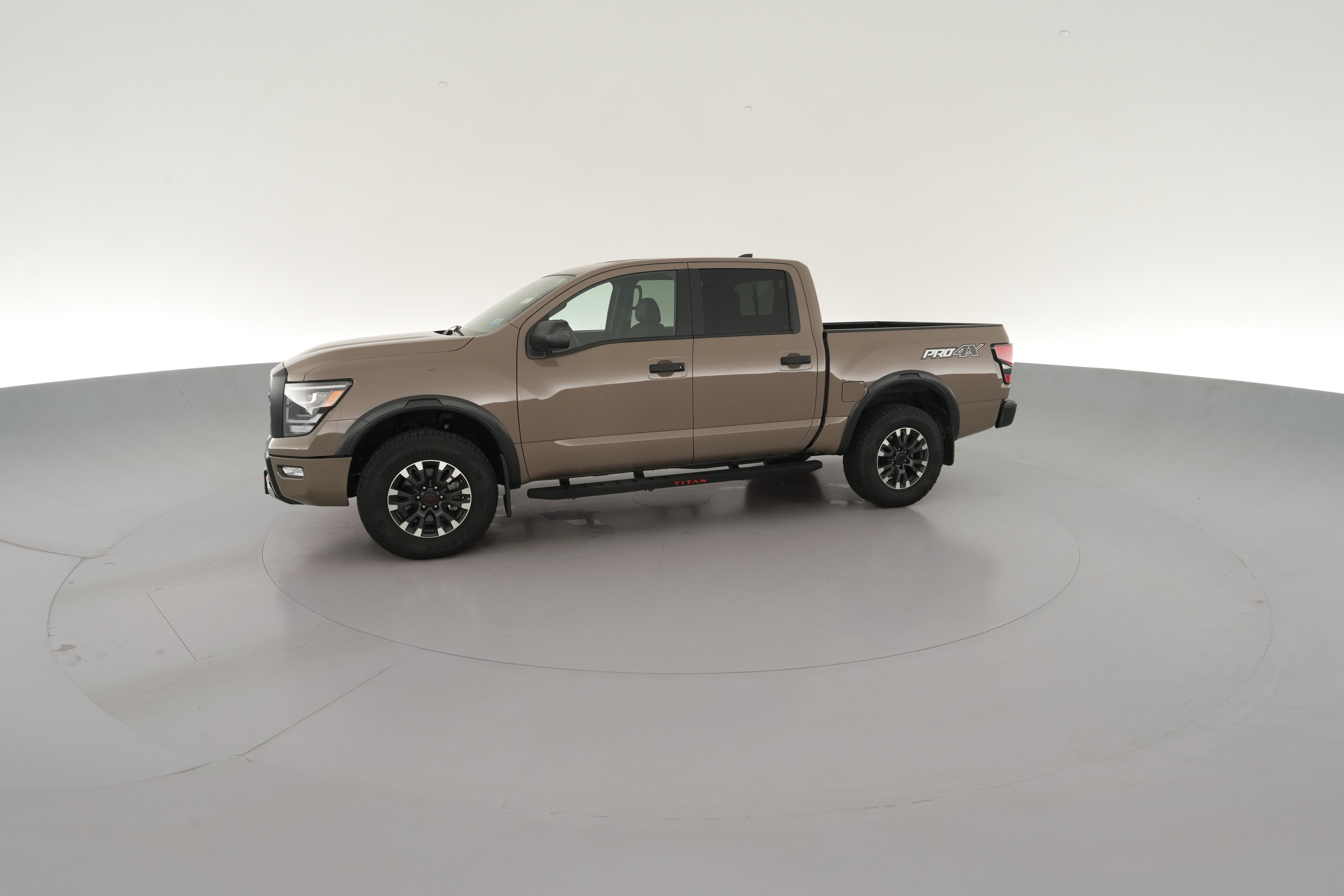 2024 Nissan Titan PRO-4X - Photo 22