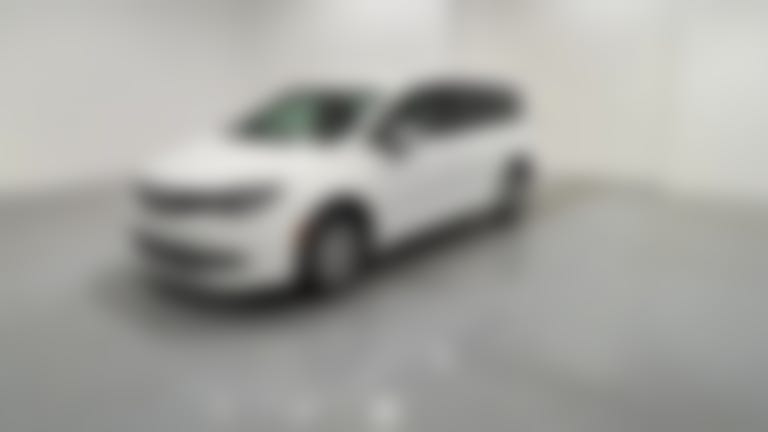 2022 Chrysler Voyager vehicle photo