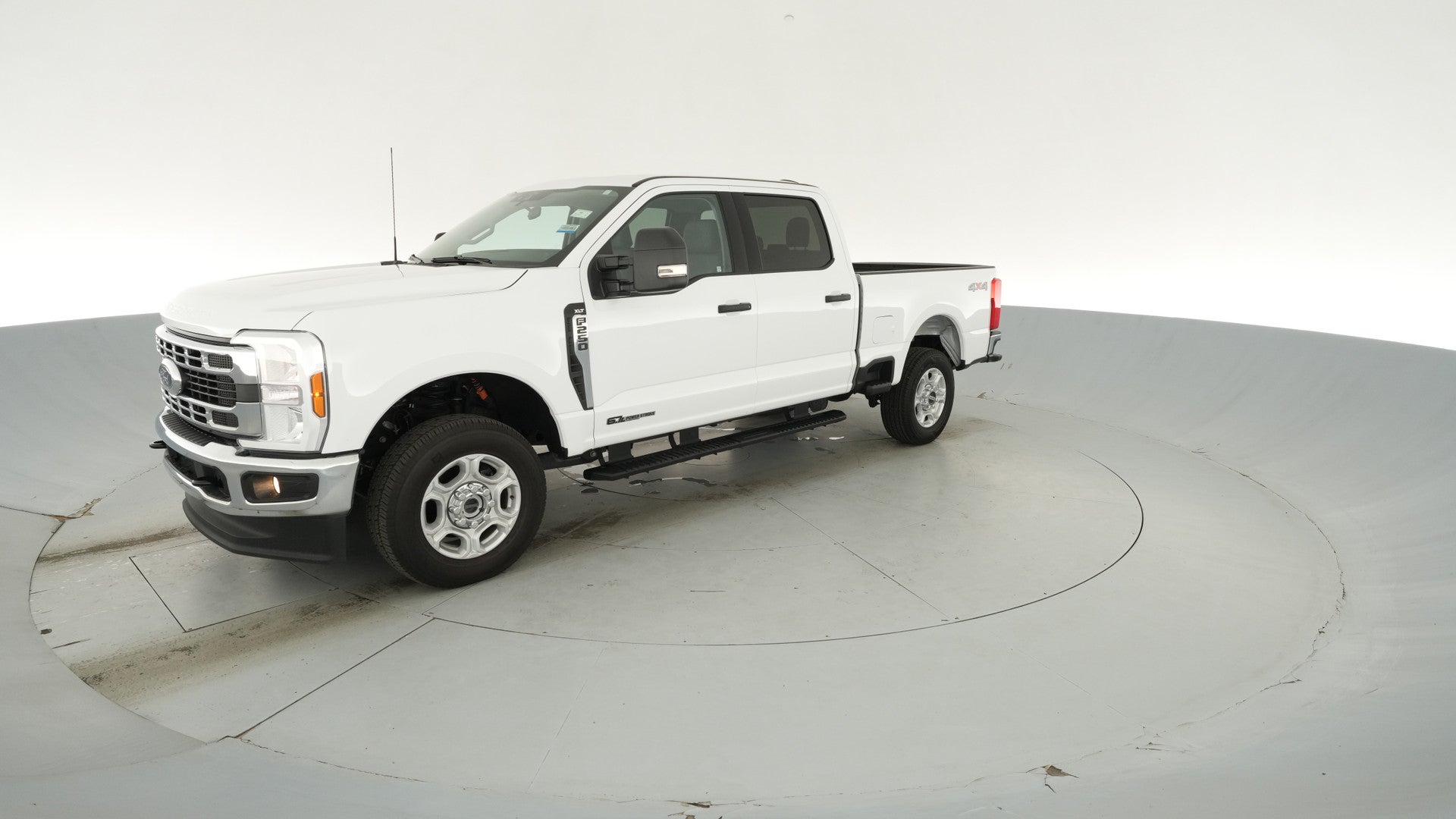 2025 Ford F250 Super Duty Crew Cab vehicle photo