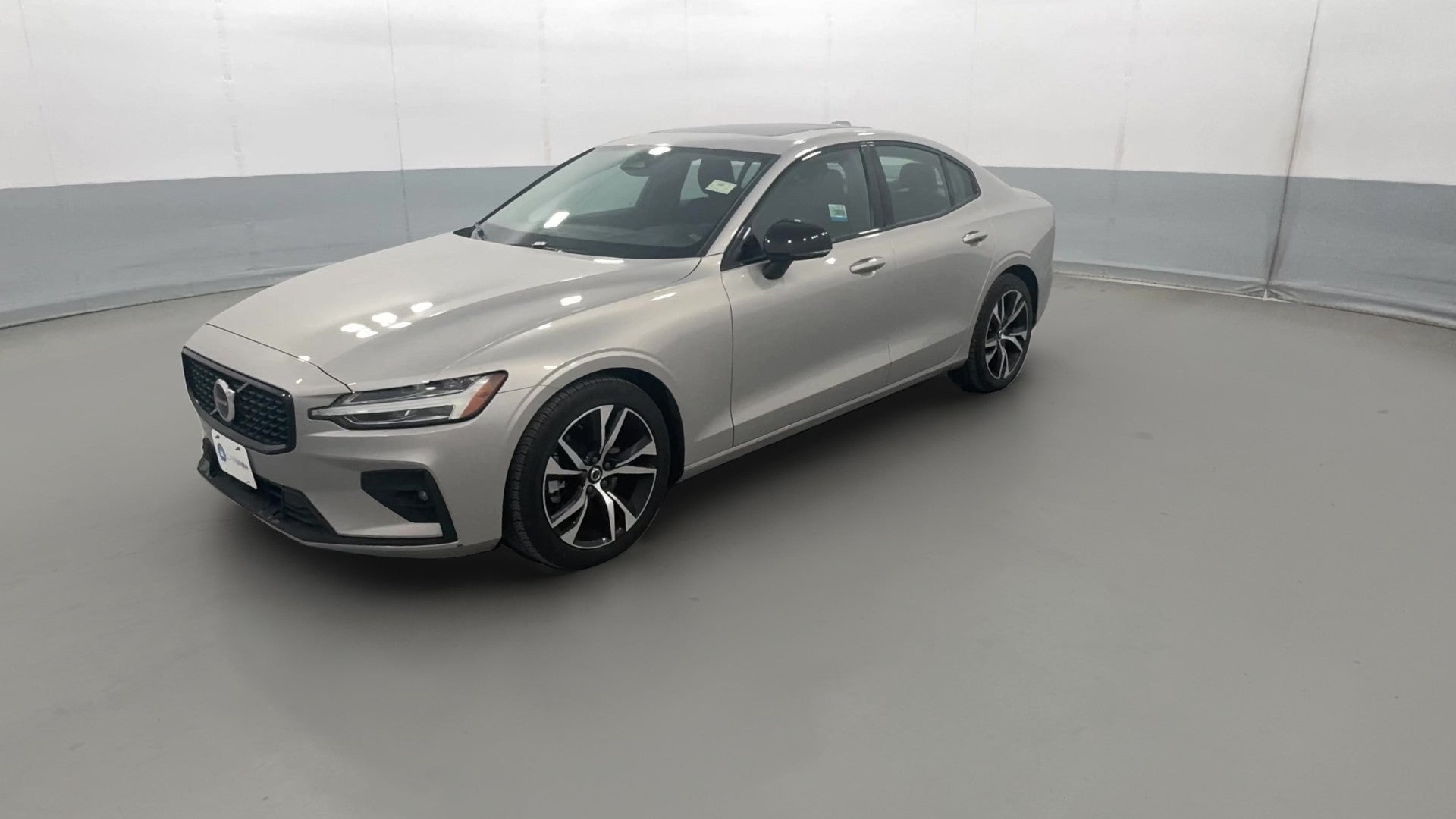 2024 Volvo S60 vehicle photo
