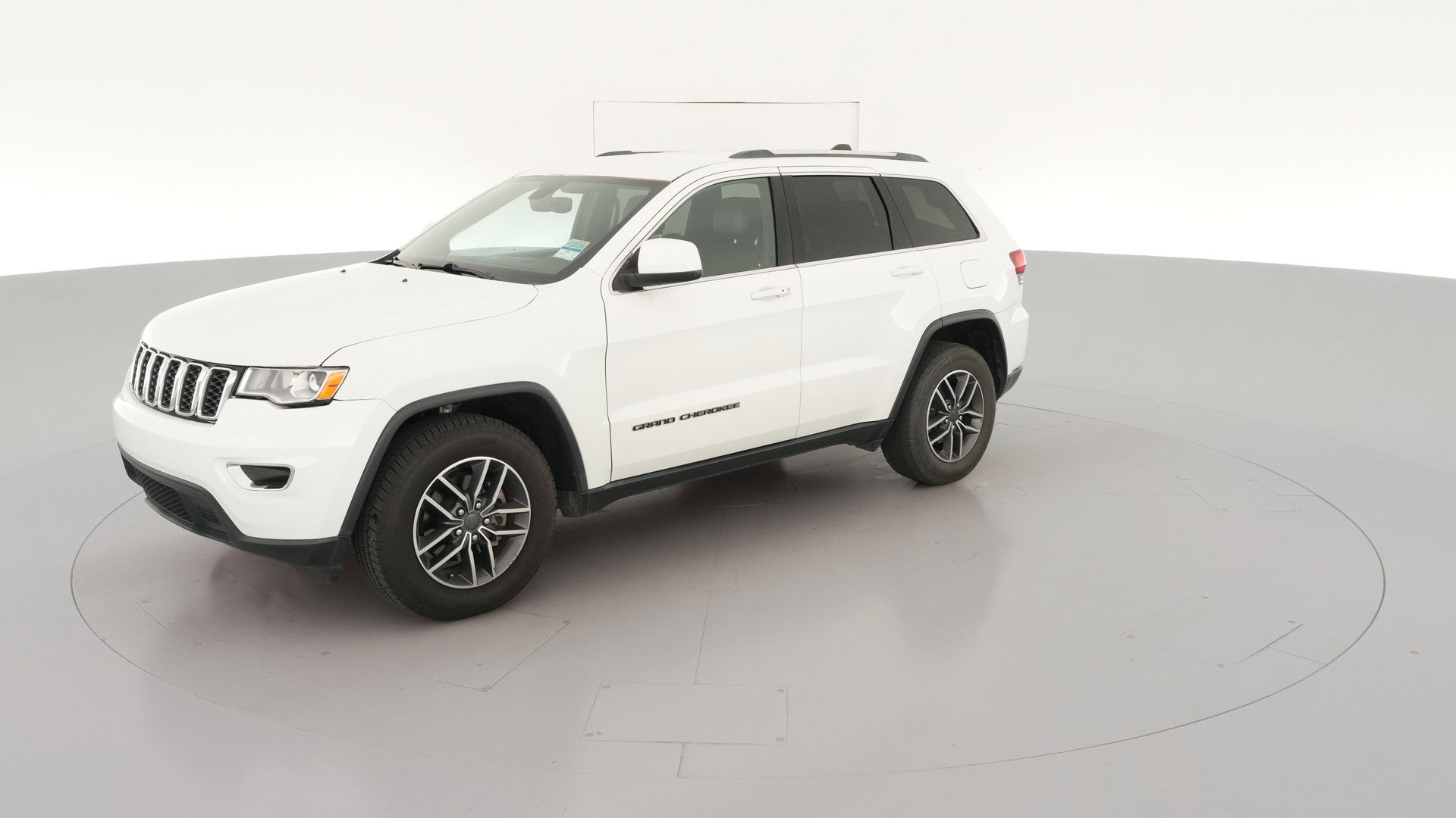 2020 Jeep Grand Cherokee vehicle photo
