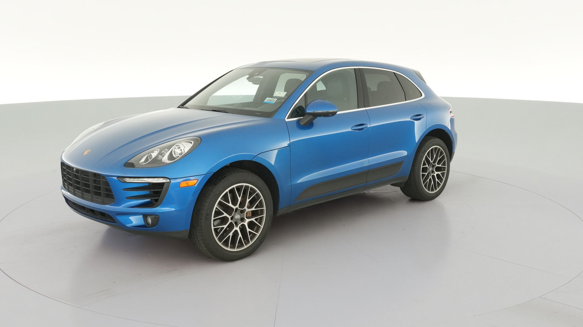 2017 Porsche Macan vehicle photo