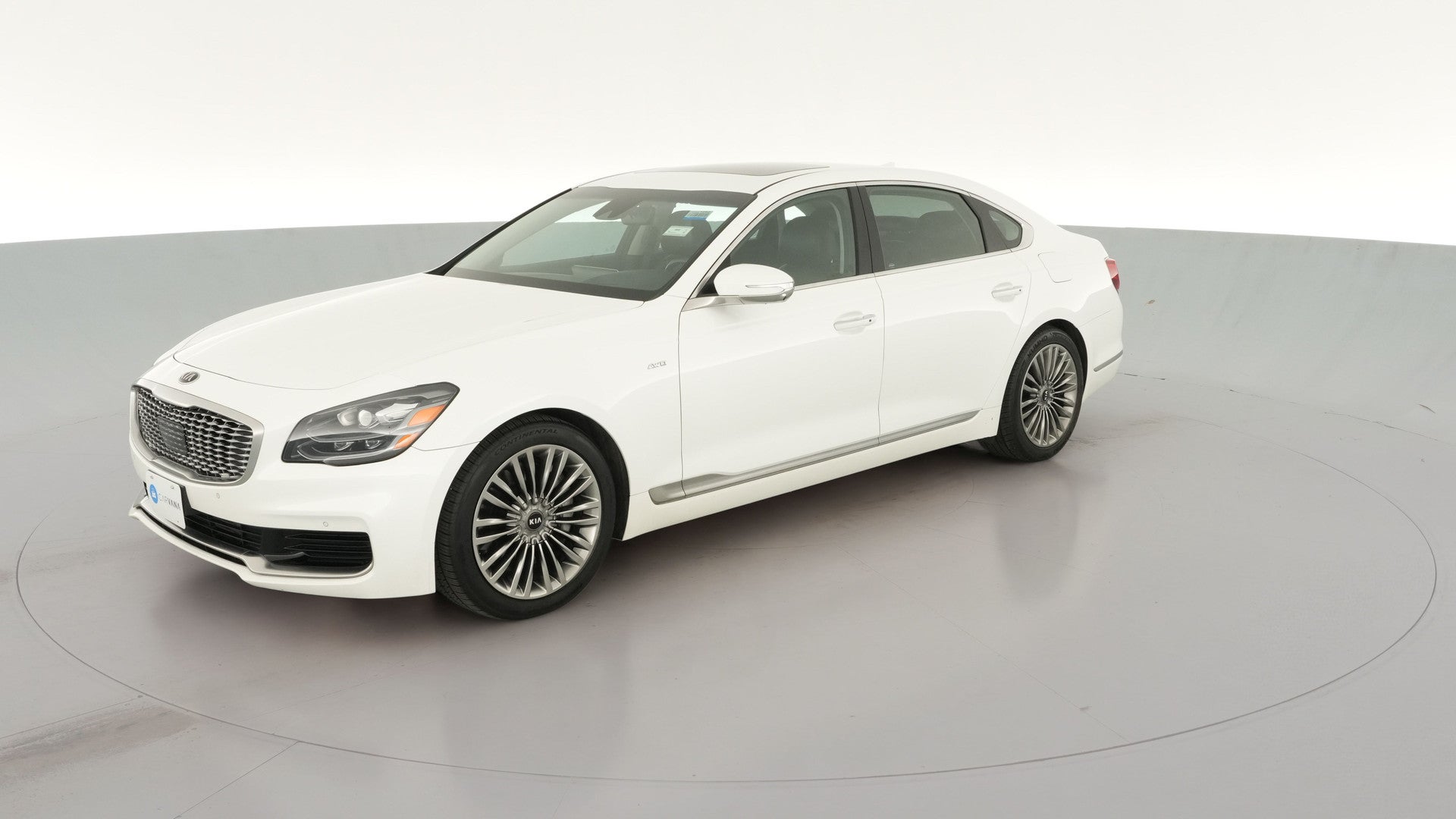 2019 Kia K900 vehicle photo