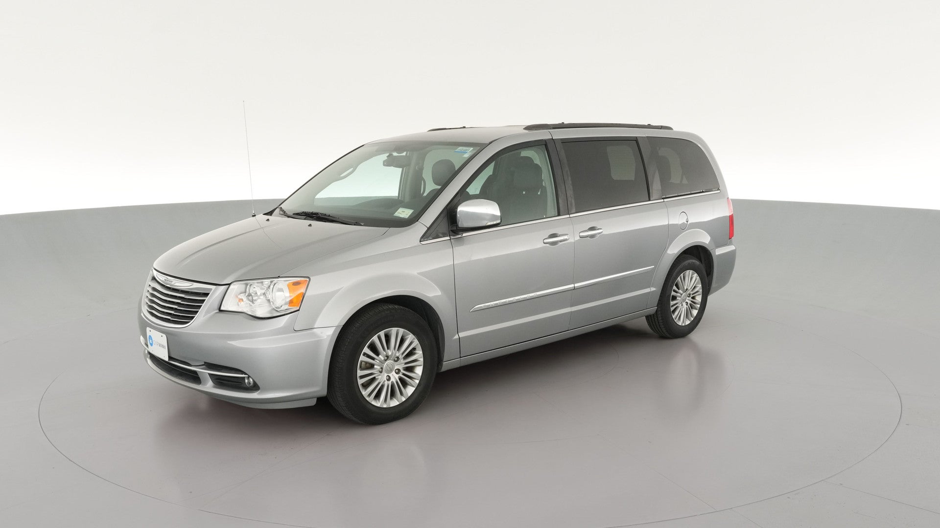2015 Chrysler Town & Country vehicle photo
