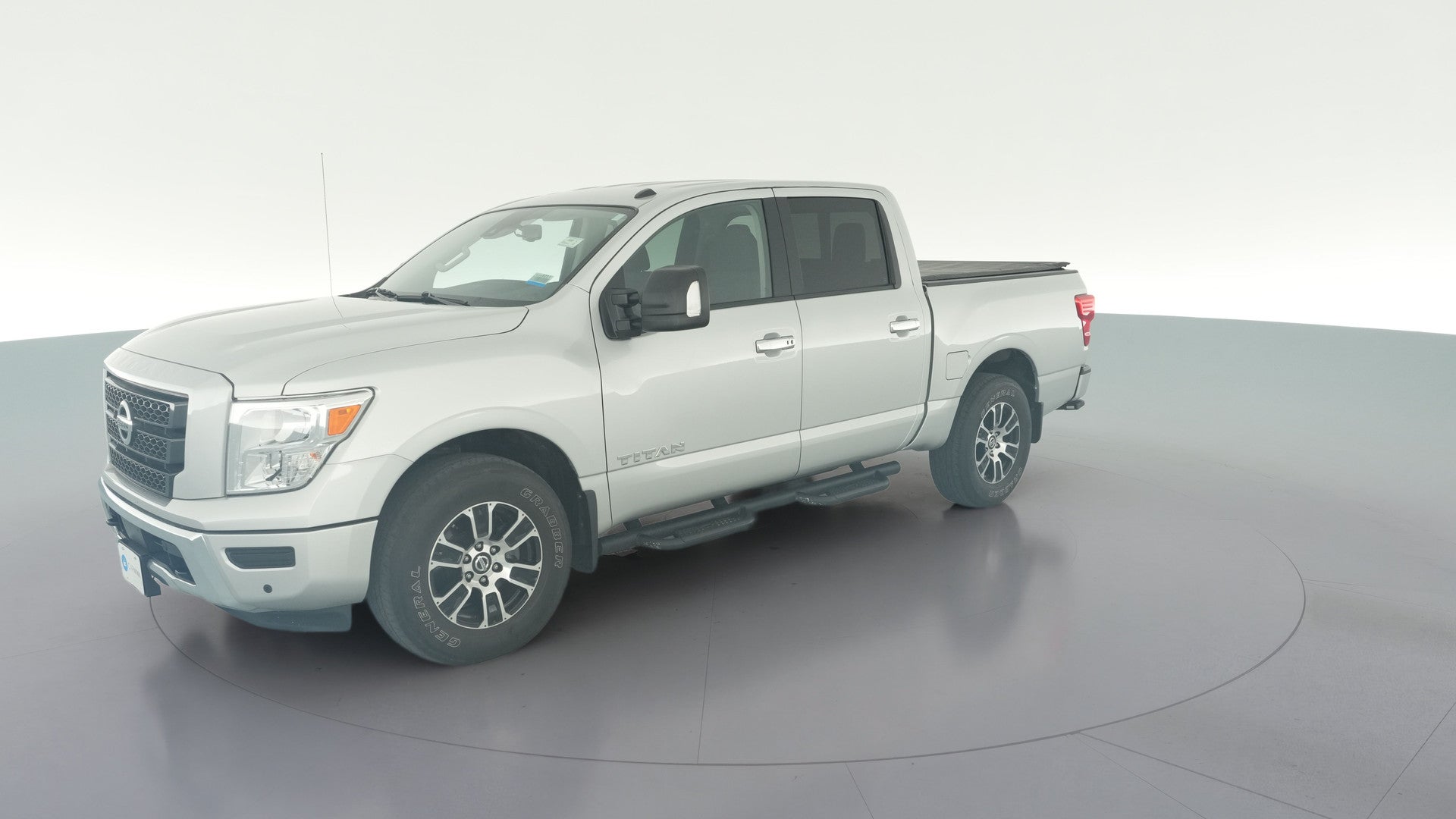 2021 Nissan Titan Crew Cab vehicle photo