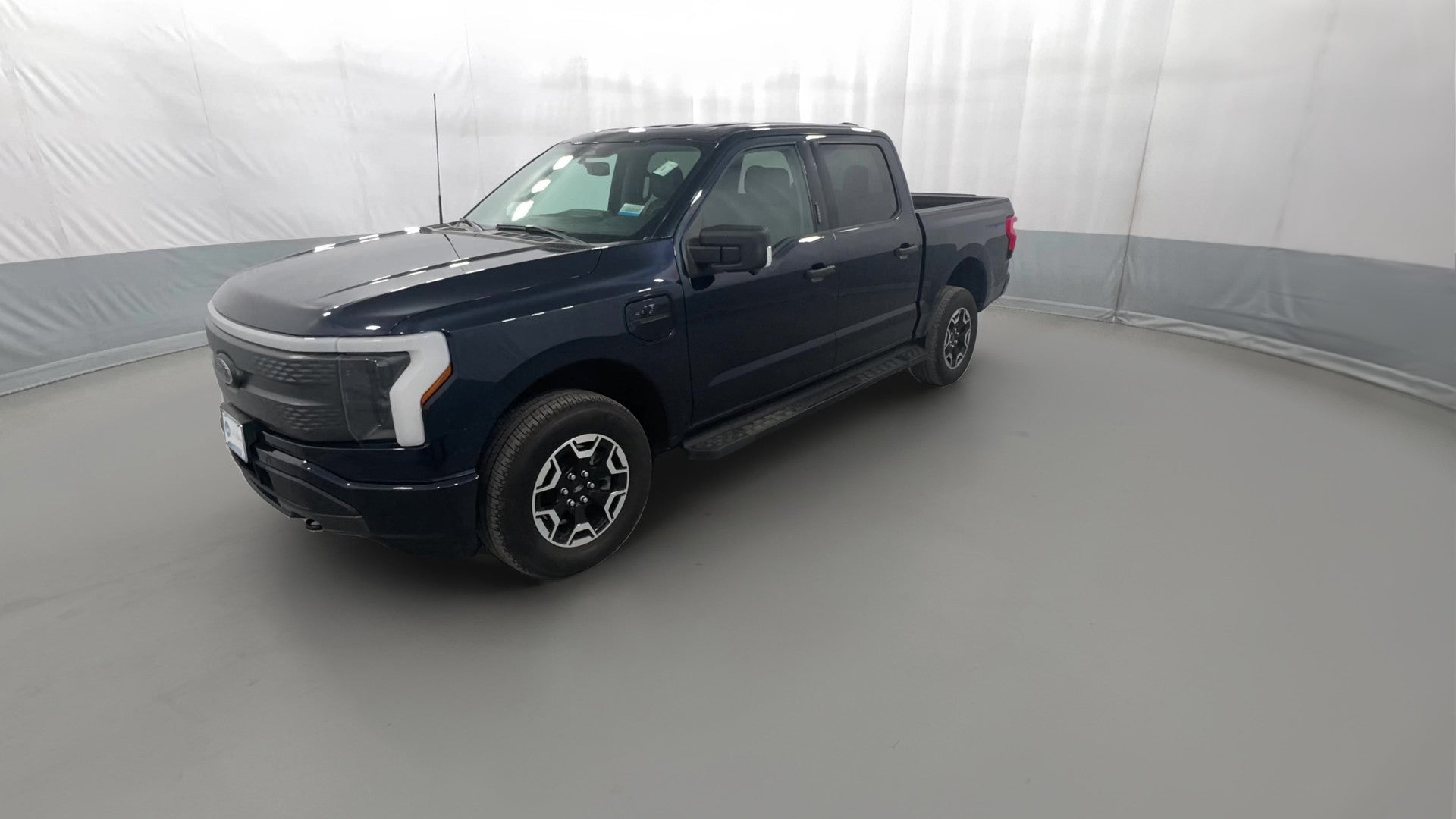 2023 Ford F150 Lightning vehicle photo