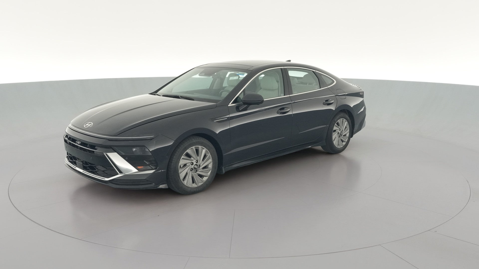 2025 Hyundai Sonata Hybrid vehicle photo