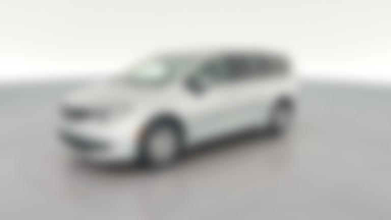 2023 Chrysler Voyager vehicle photo