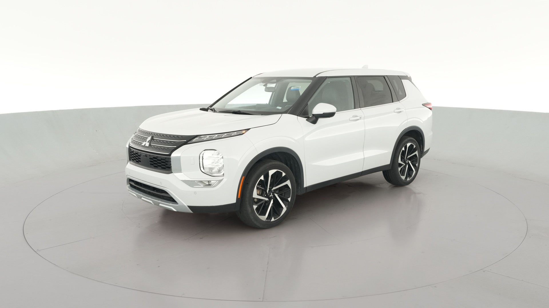 2024 Mitsubishi Outlander vehicle photo