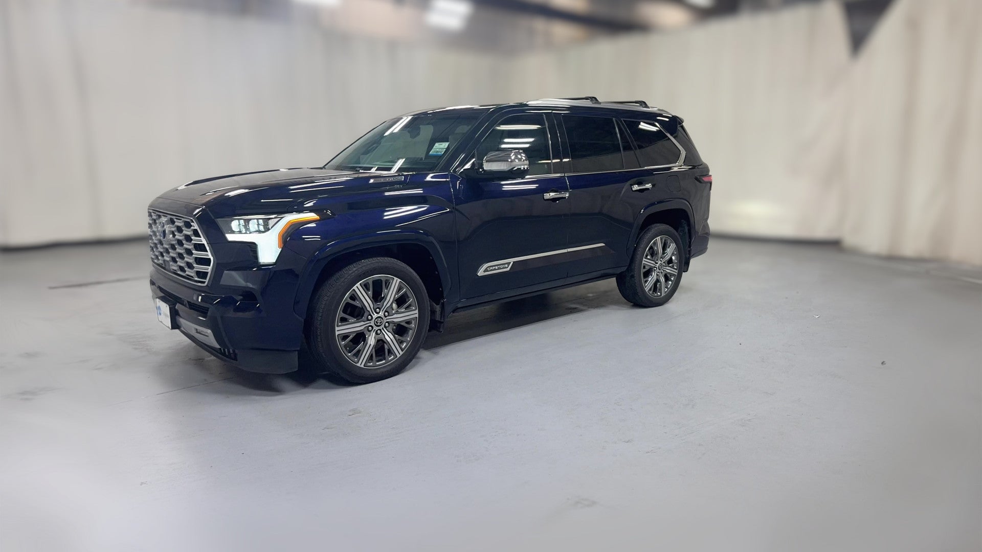 2023 Toyota Sequoia vehicle photo