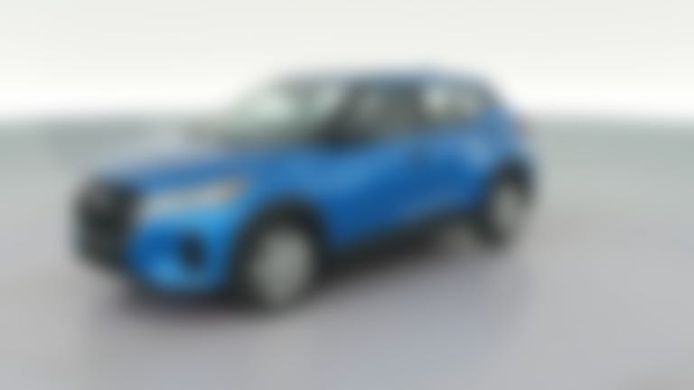 2025 Nissan Kicks Play vehicle photo